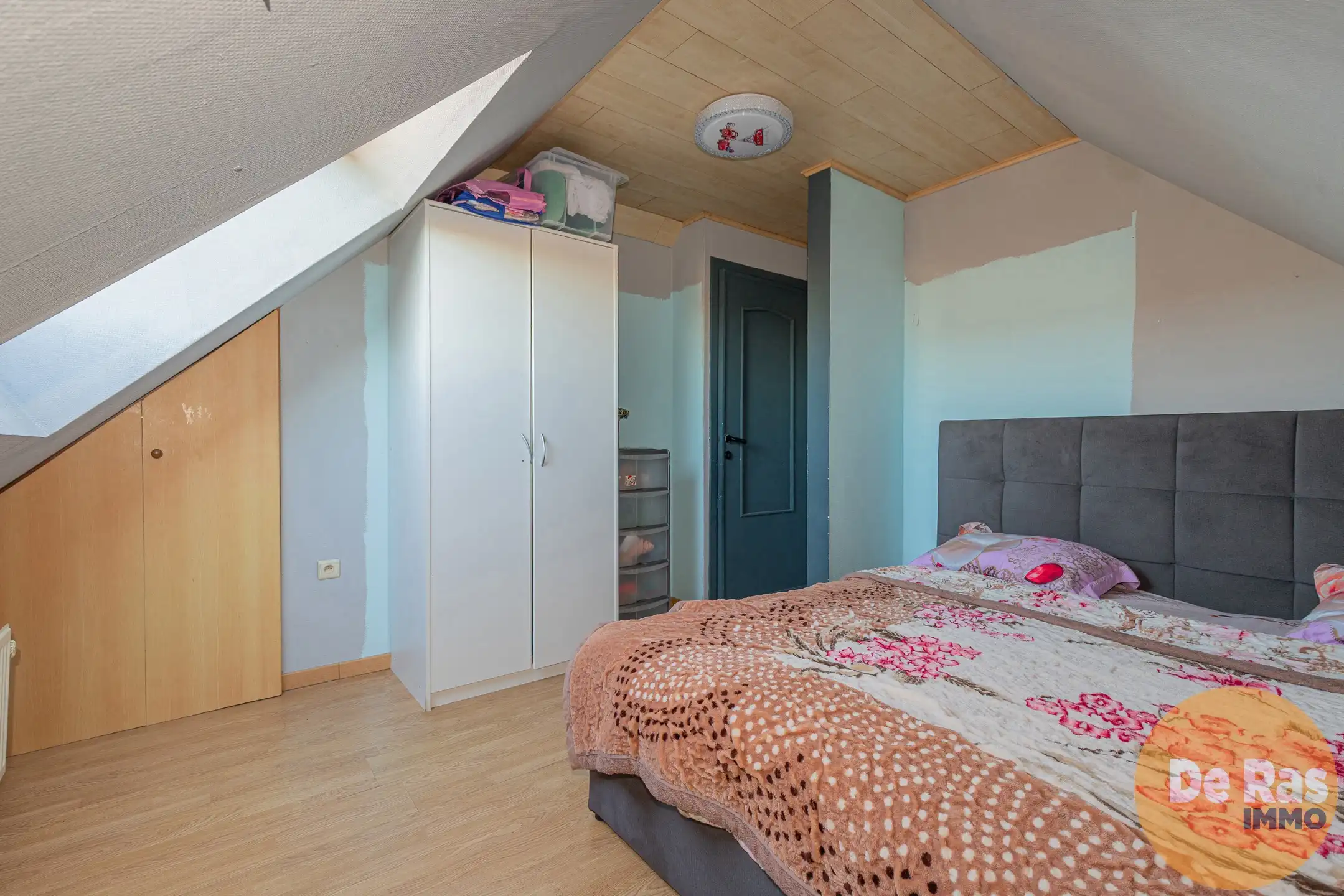 DENDERLEEUW - Ruime woning met 4 slpks, bureau en koer foto 14