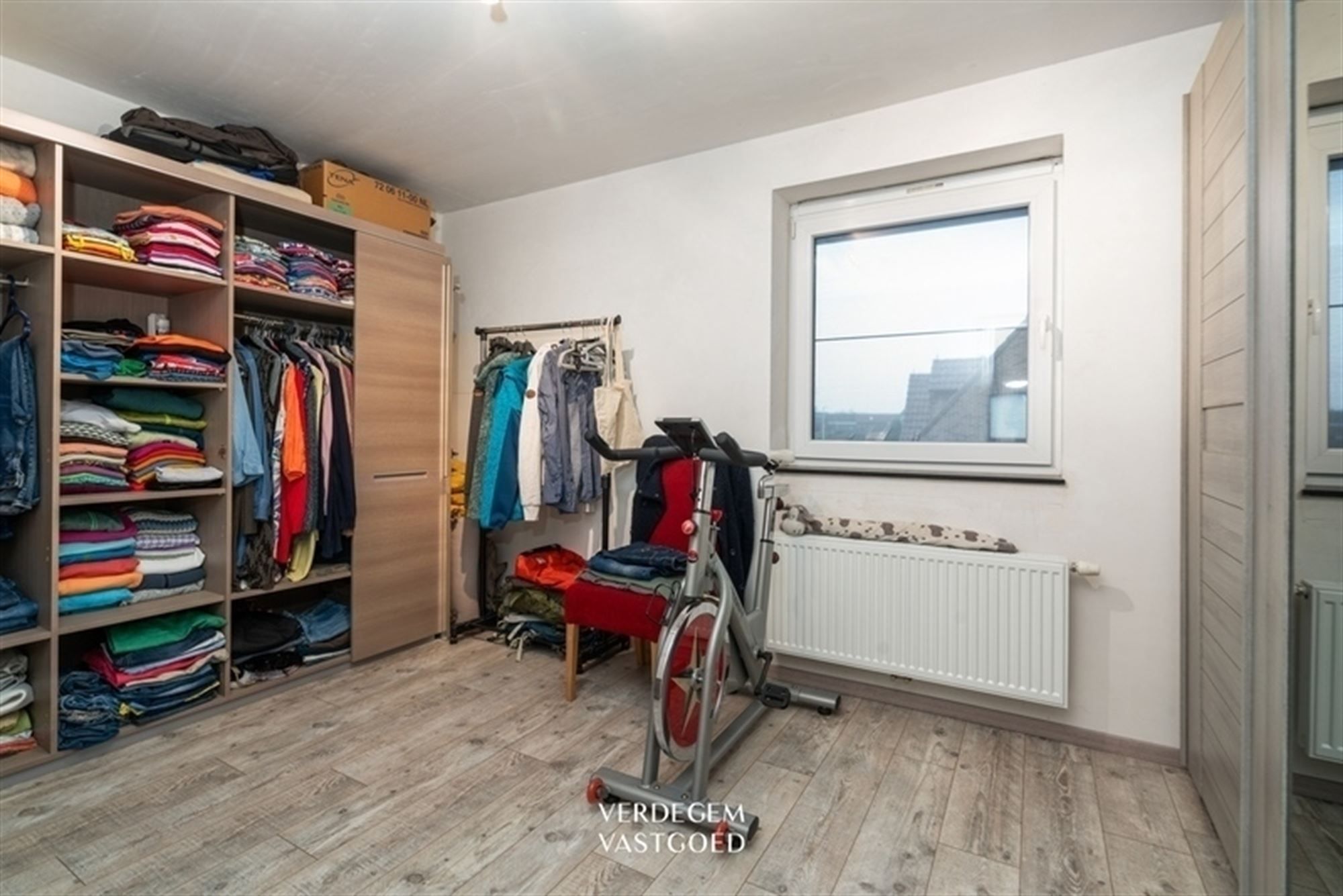 Mooie familiewoning met 4 slaapkamers en zuid tuin foto 11