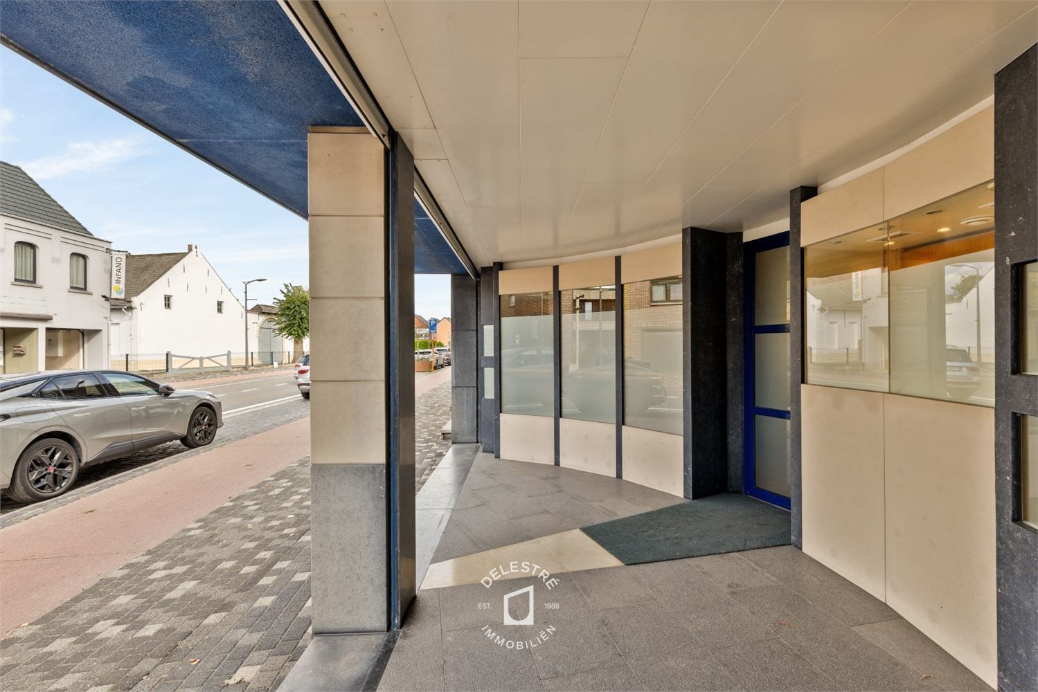 SOLIDE (HANDELS)WONING MET GARAGE BRUSSELBAAN foto 10