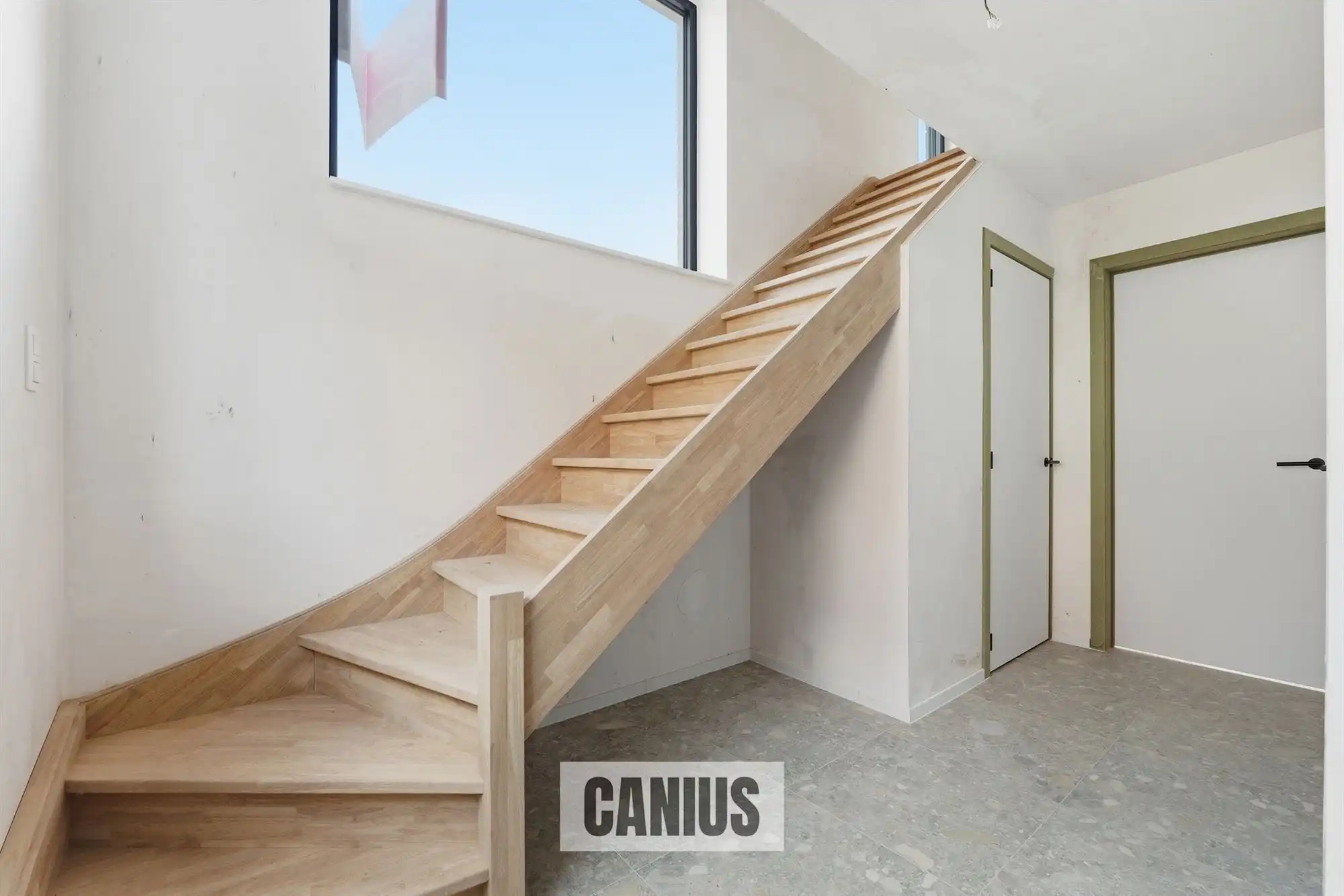 KNAPPE NIEUWBOUWWONING MET 3 SLPKS foto 8