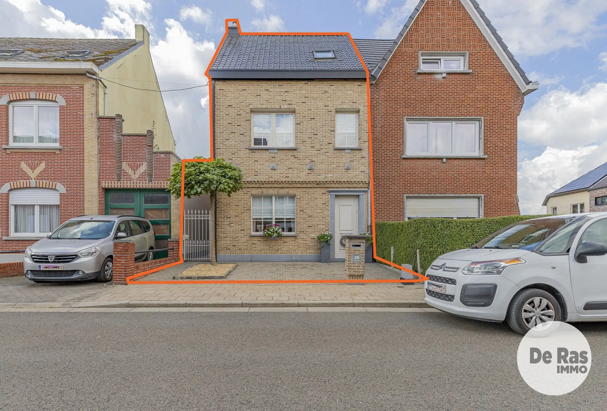 Hoofdfoto van de publicatie: HOFSTADE –Zeer verzorgde woning met gezellige tuin en 3 slpk