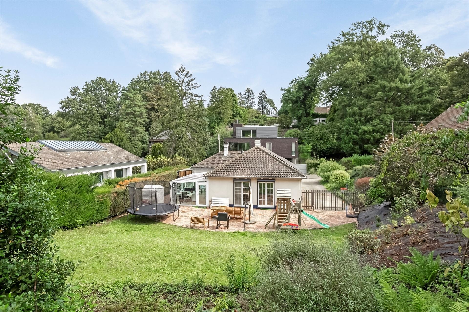 Volledig gerenoveerde bungalow in rustige wijk foto 23