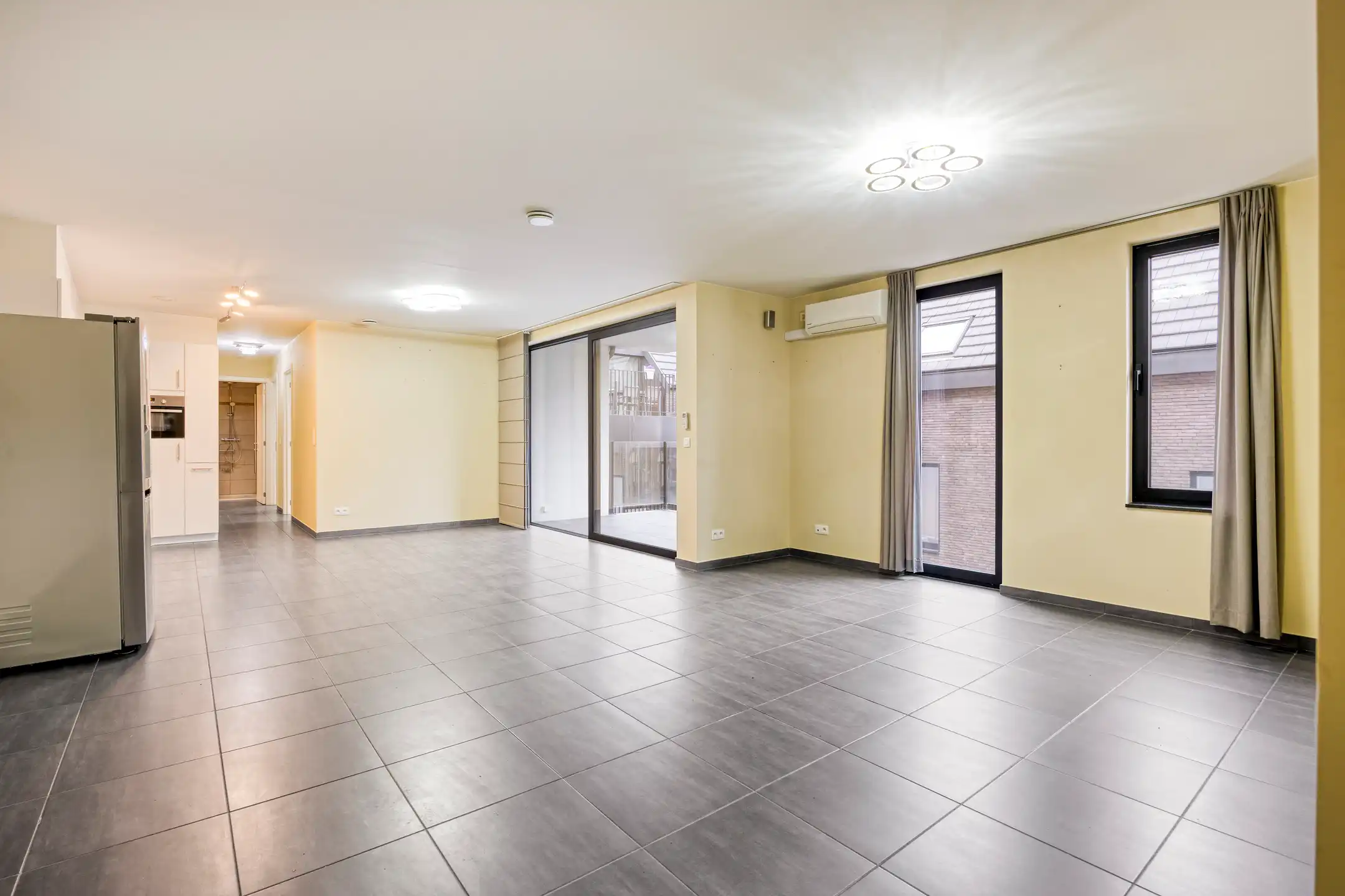 Energiezuinig APPARTEMENT van bj 2018 van 104 m² gelegen op 2de  verdiep, lift,  mooie leefruimten, 2 slaapkamers en garage op gelijkvloers. foto 7