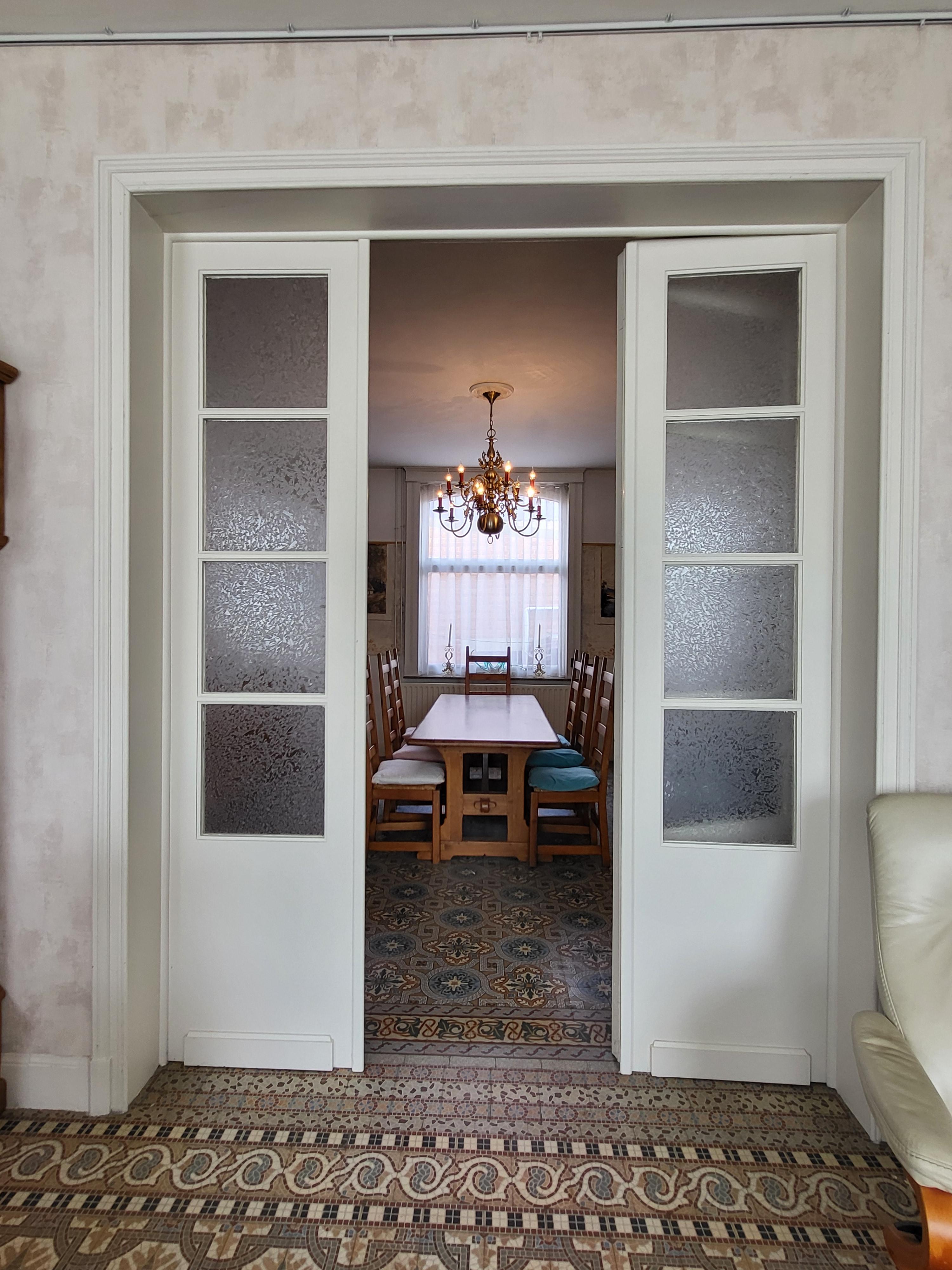 Prachtig dorpswoning / hoeve op 1246m² met stallingen en aanpalend bouwgrond.  foto 8