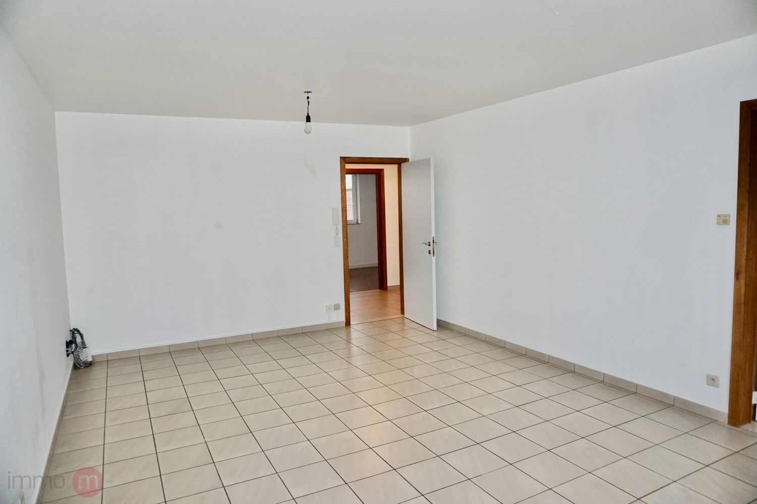 Goed gelegen appartement met 2 slaapkamers, terras en autostaanplaats foto 10