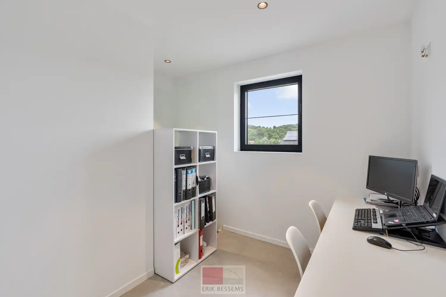 Energiezuinige, moderne woning met een bewoonbaar oppervlakte van circa 195 m², gelegen op een perceel van 776 m² in een rustige en groene omgeving. foto 33