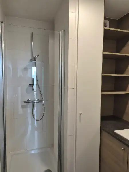 Ruim drie slaapkamer appartement te huur op jaarbasis foto 4