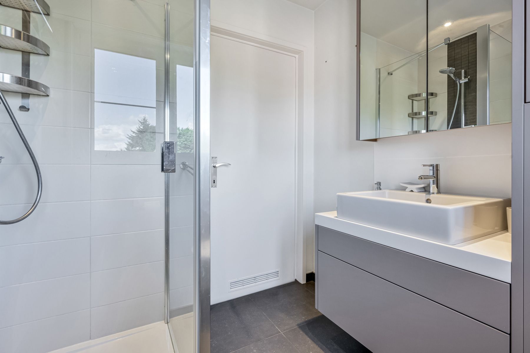 FLORA: instapklare woning met 3 kamers, garage en tuintje foto 11
