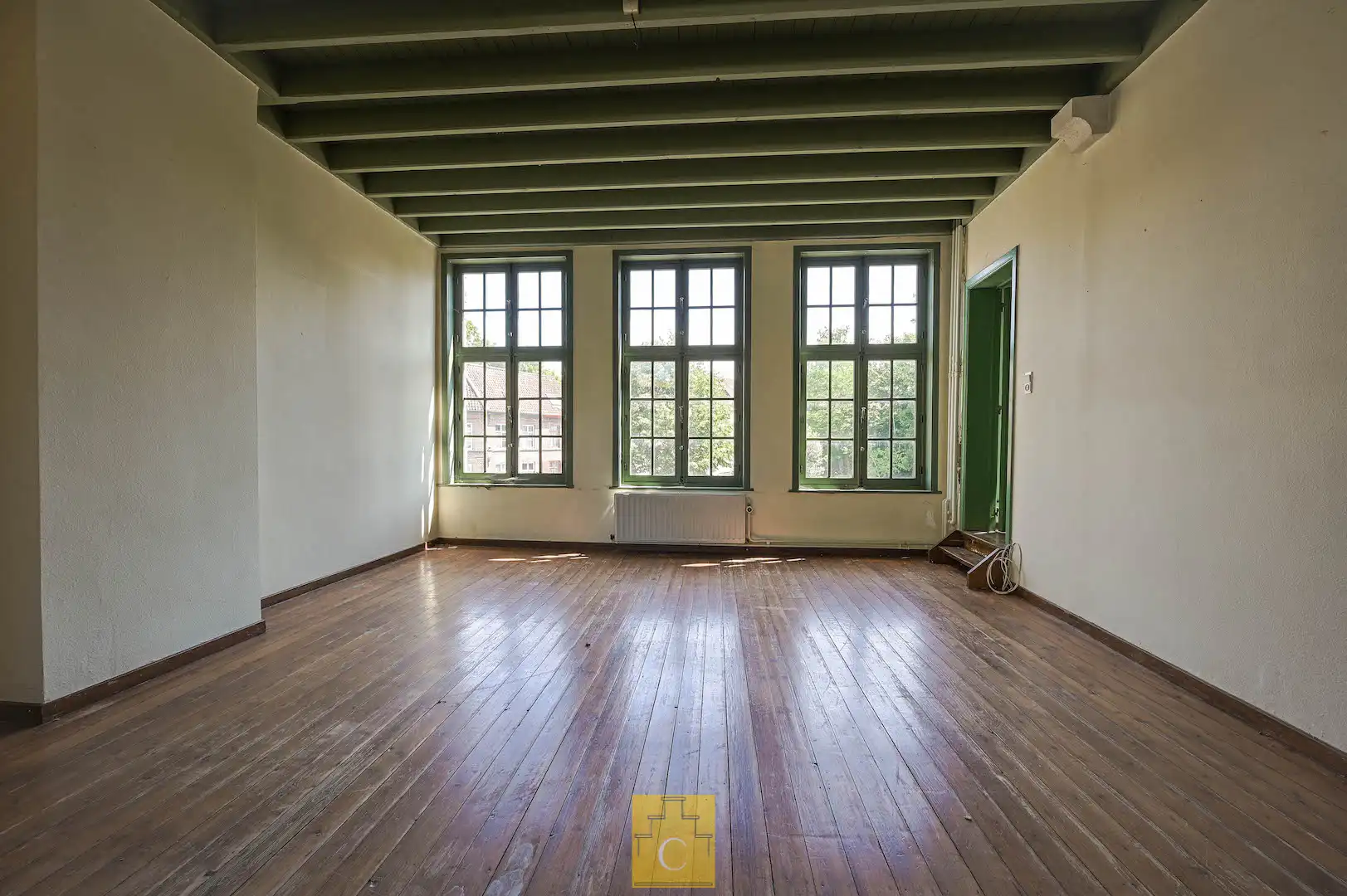 ruim breedhuis met 2 puntgevels aan de Brugse Reien met vergunning voor totaalrenovatie en twee private parkeerplaatsen foto 17