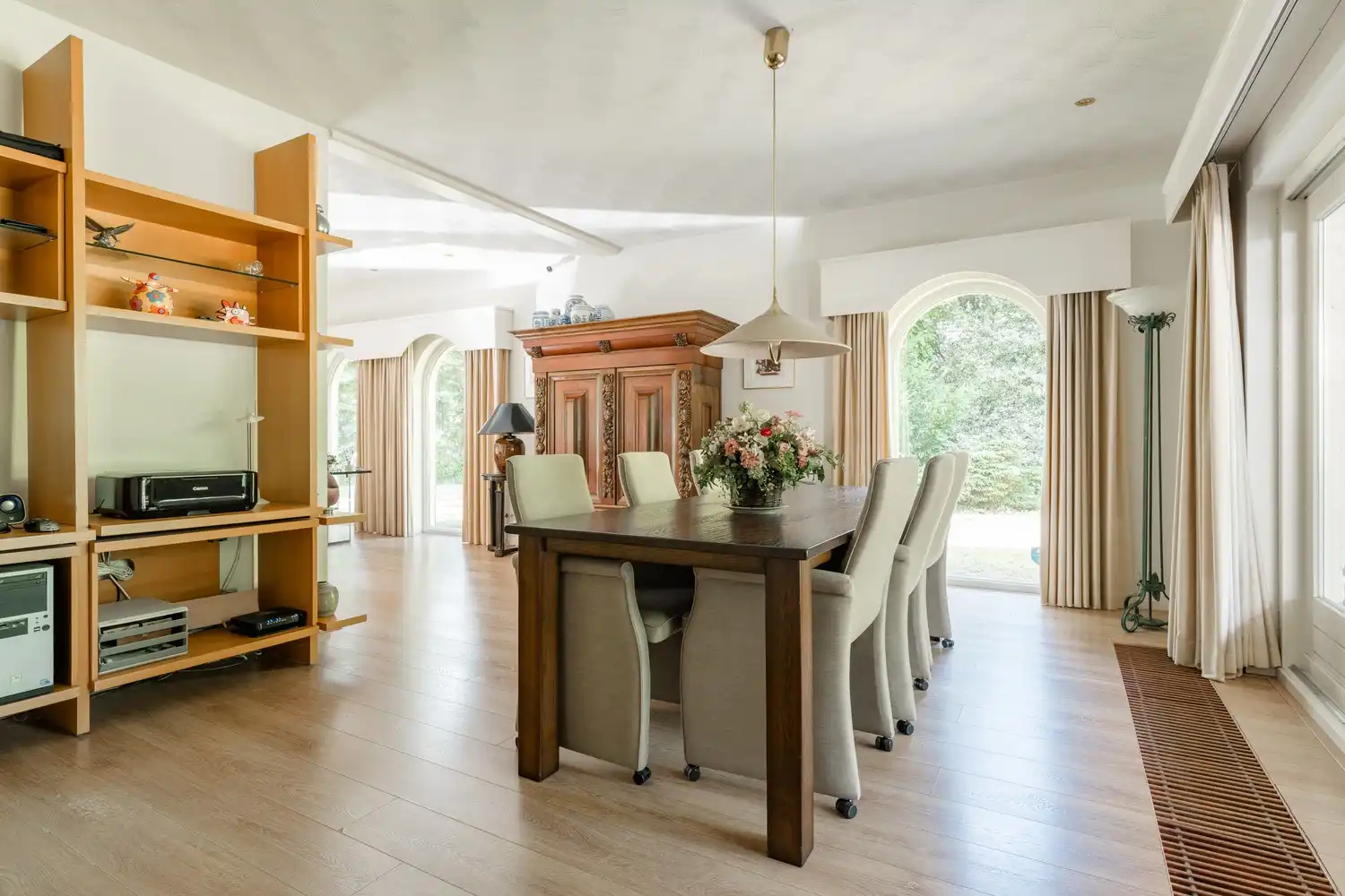 Mooie prachtige gelijkvloerse villa in de gegeerde villawijk Kollenberg te Achel! foto 13