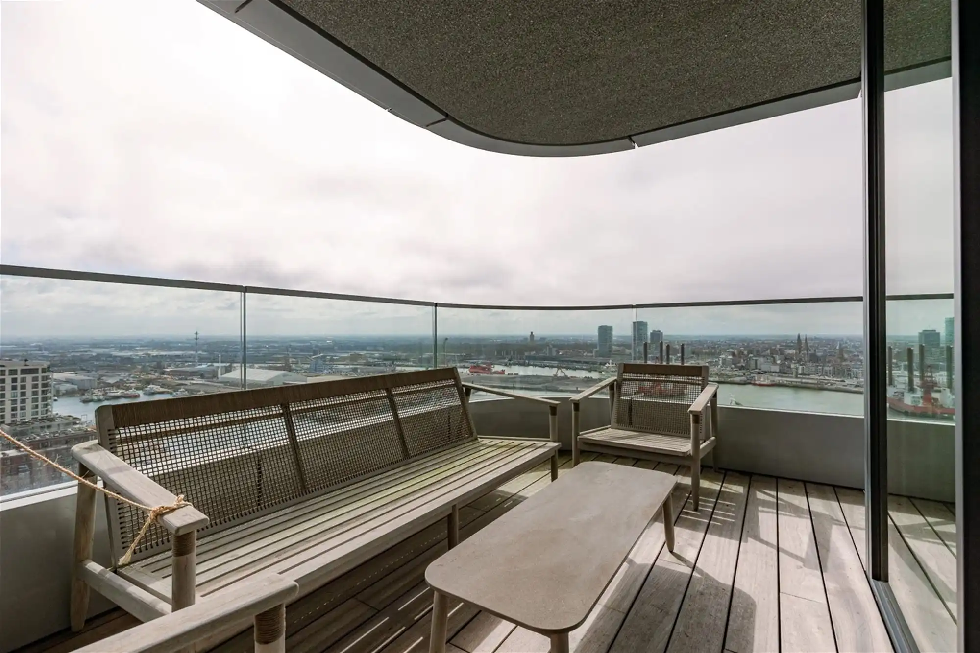 Luxueus appartement op de 22ste verdieping – Ensor Tower 1 foto 11