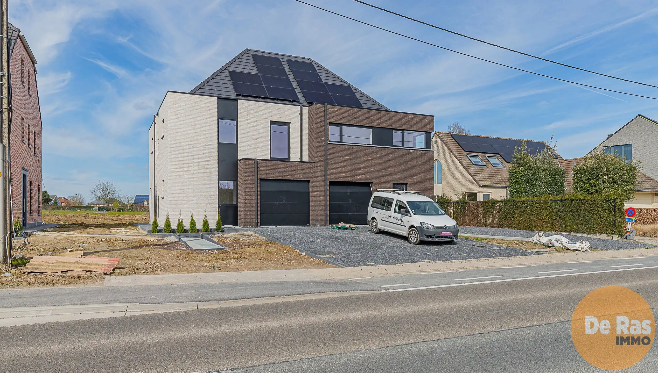 HELDERGEM - Tijdloze nieuwbouw voorzien van alle comfort foto {{pictureIndex}}