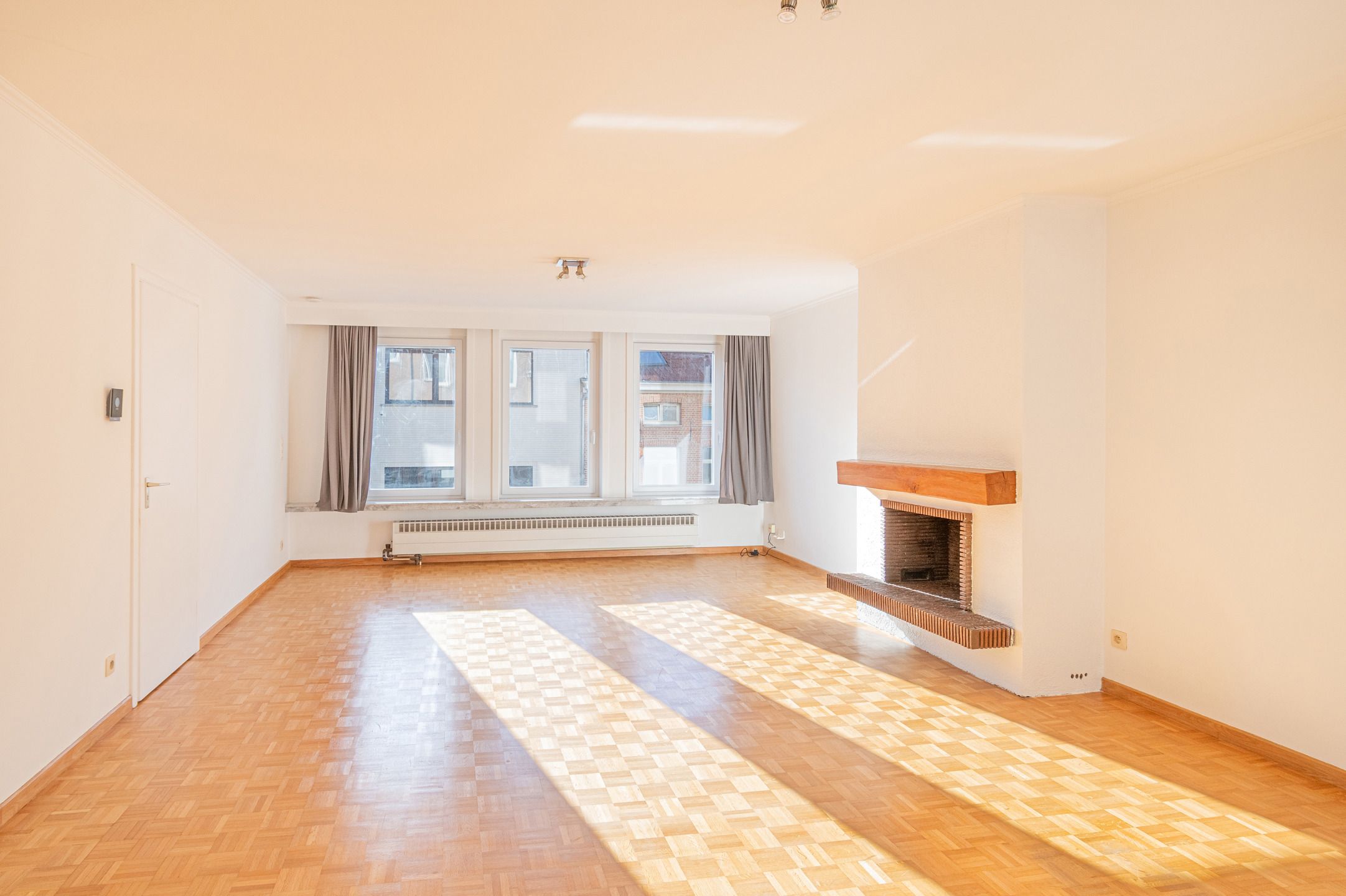 Ruim en lichtrijk 2slpk app in hartje Mechelen foto 3