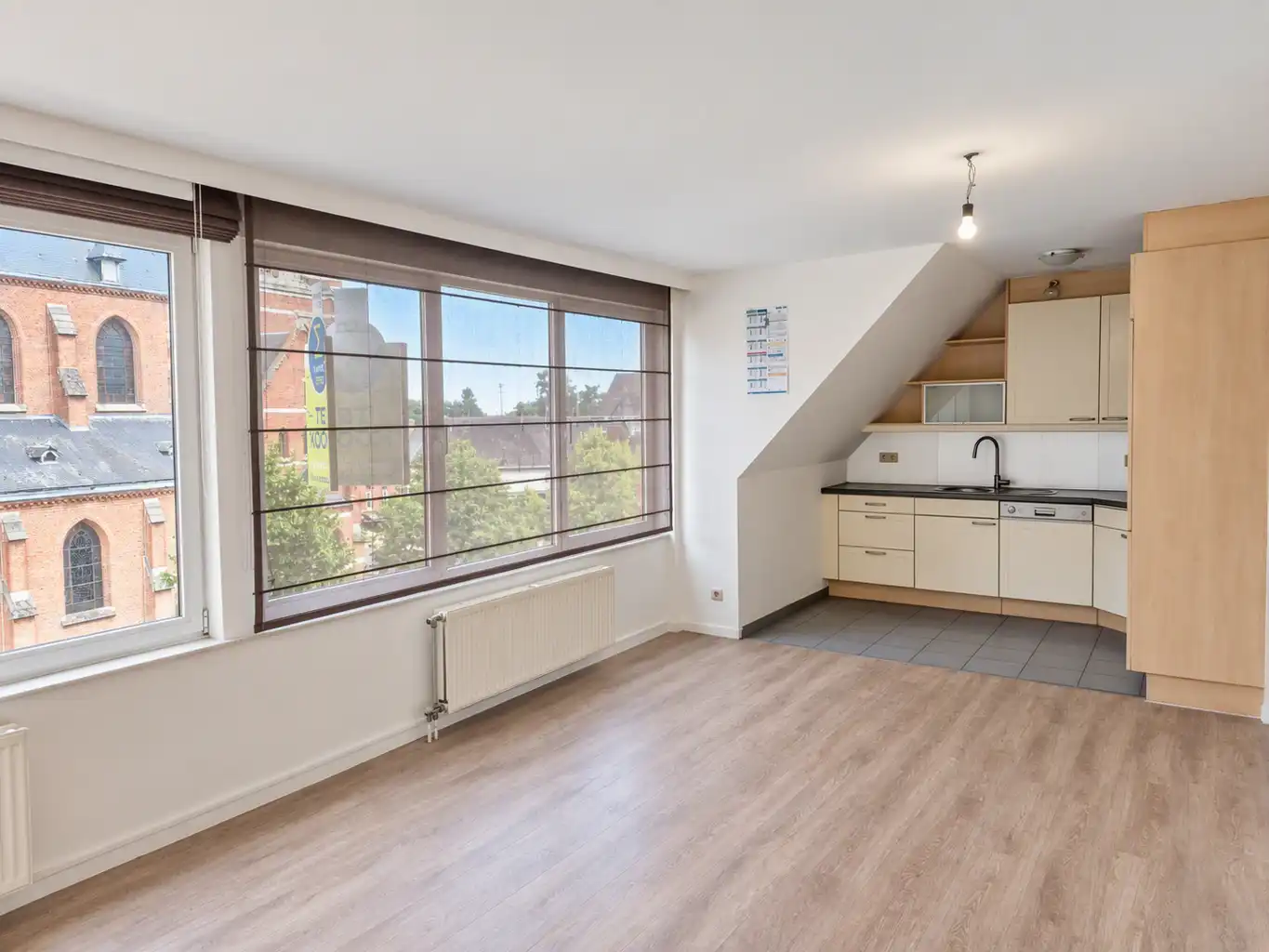 Dakappartement met 1 slpk + extra zolderruimte in Arendonk. foto 3
