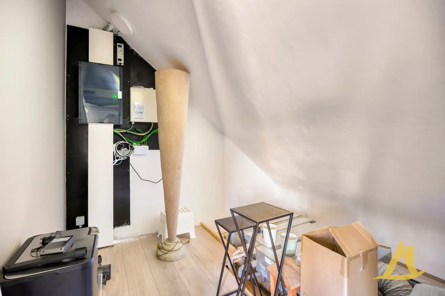 EXCLUSIEVE VILLA MET PARKTUIN EN ZWEMVIJVER OP EEN PERCEEL VAN 1HA 5A 16CA! foto 46