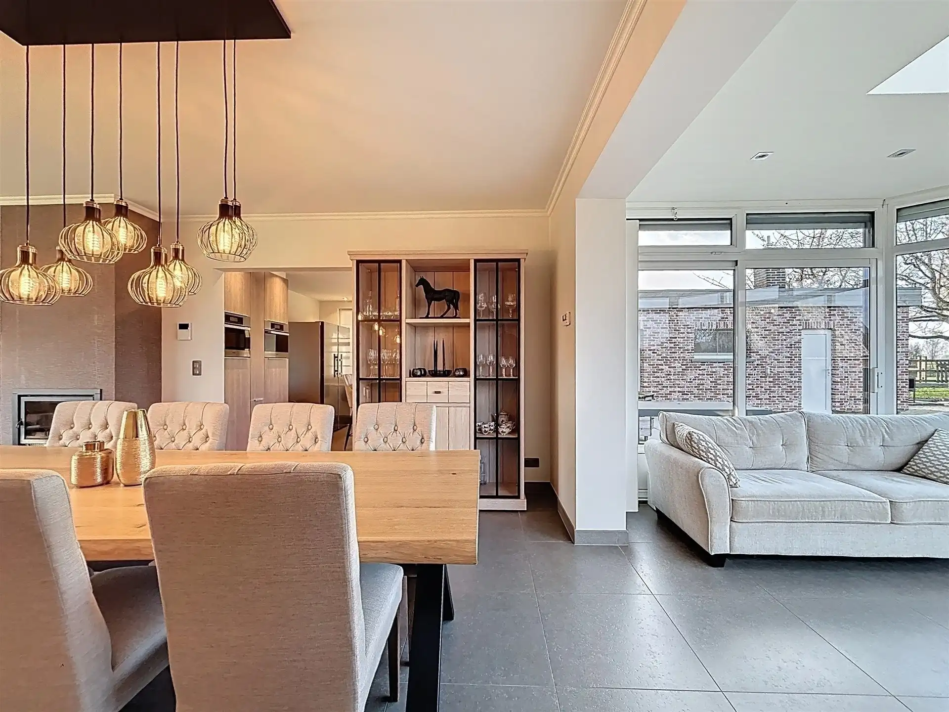 Ruime woning met bijbouw en weide op perceel van 6790 m²  foto 6