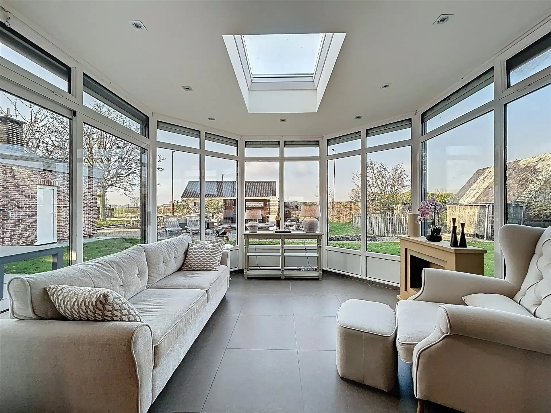 Ruime woning met bijbouw en weide op perceel van 6790 m²  foto 6