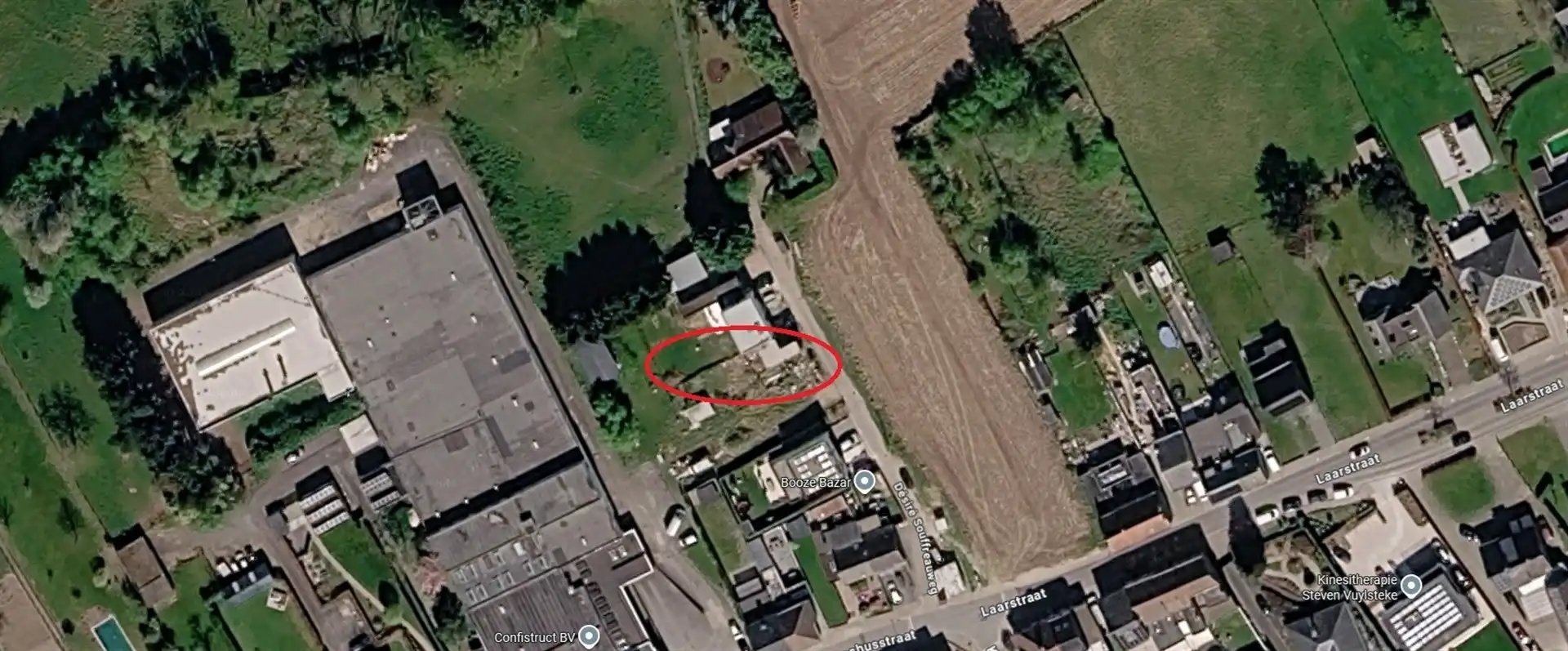 Bouwgrond van 421 m² met vergunning en zuidgerichte tuin foto 2