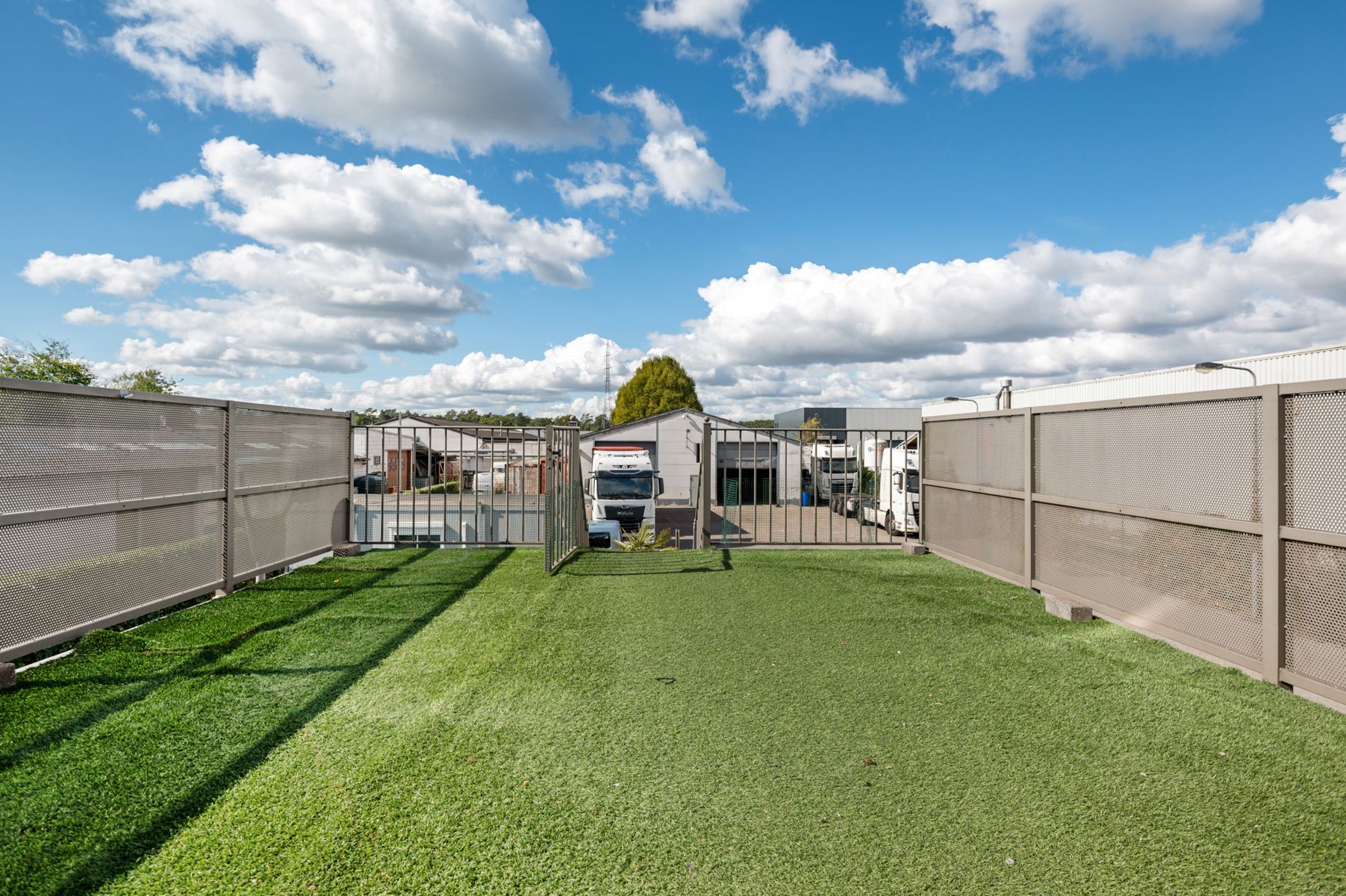 IN OPTIE. Woning met industriehal (212m2) op 2229m2 grond foto 38