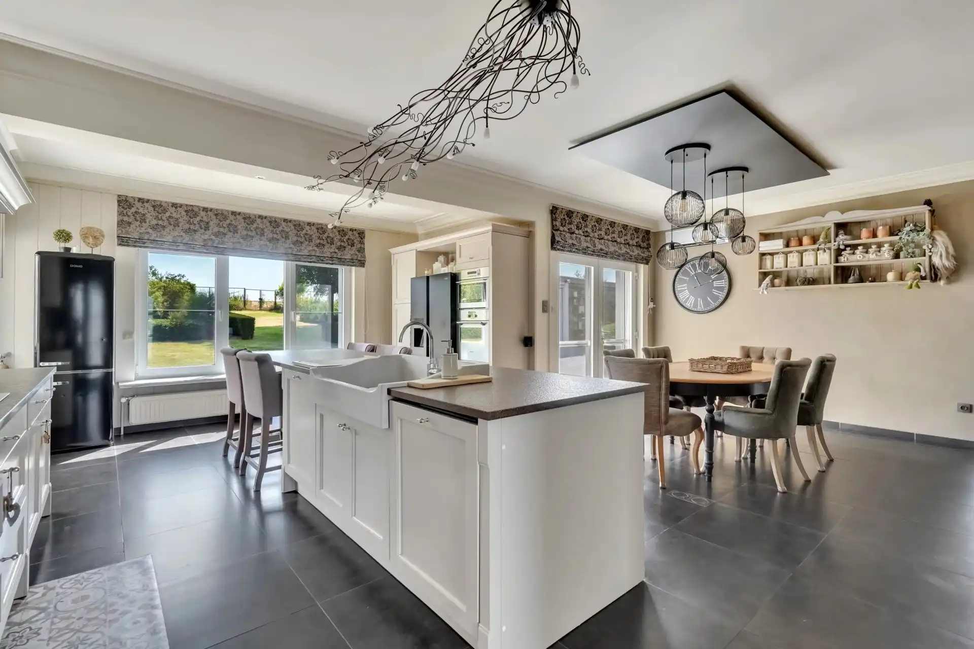 Luxe villa met zeven slaapkamers foto 7