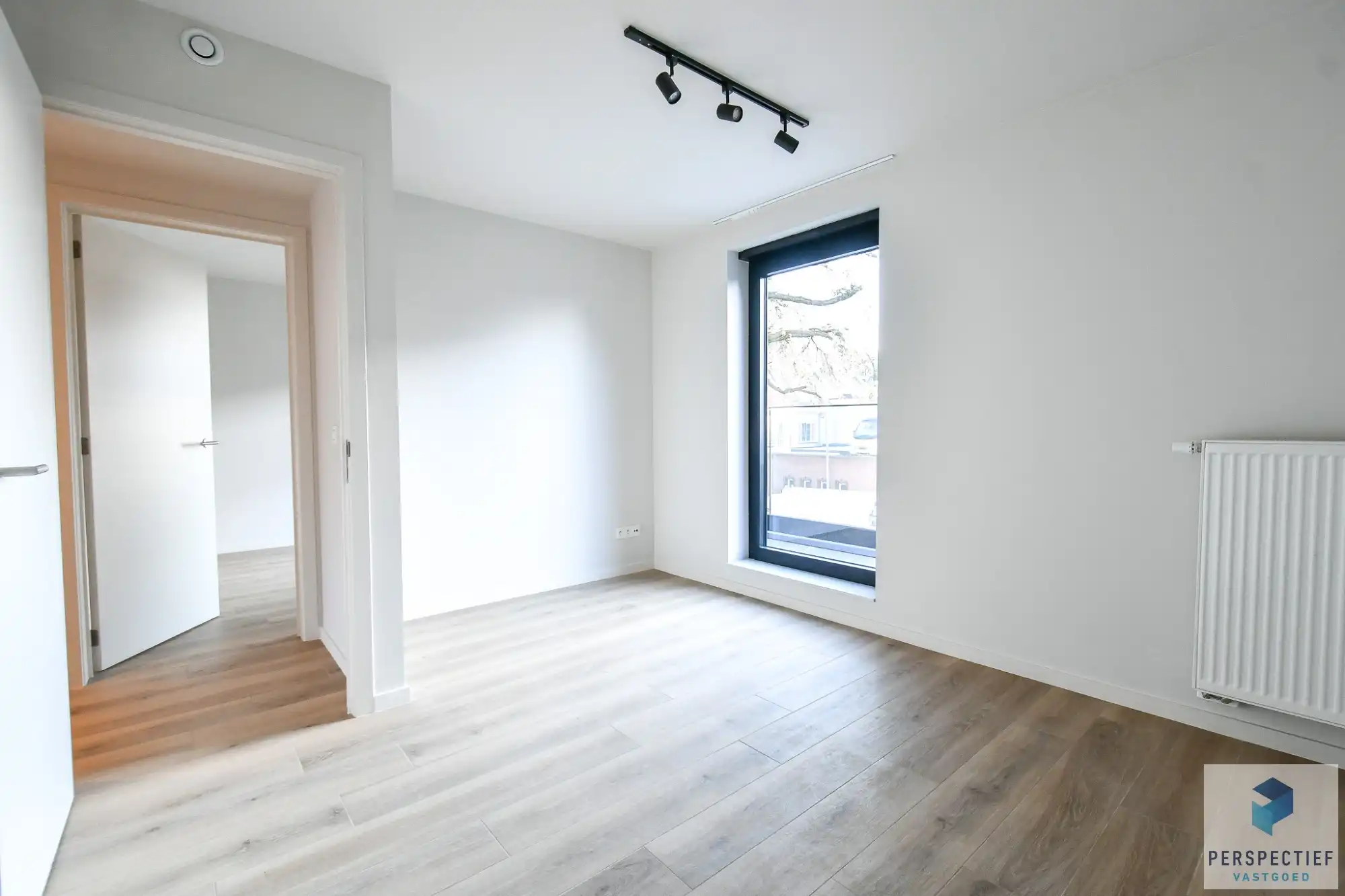 BEZOEKMOMENT WOENSDAG 10/06 VAN 16U30 TOT 18U | RECENT ENERGIEZUINIG APPARTEMENT met TERRAS & AUTOSTAANPLAATS foto 11