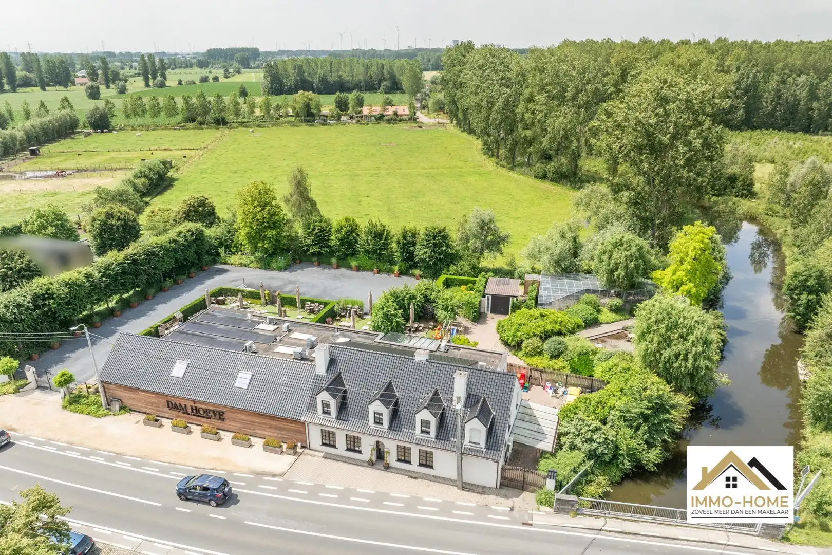 prachtige gerenoveerde brasserie foto 2
