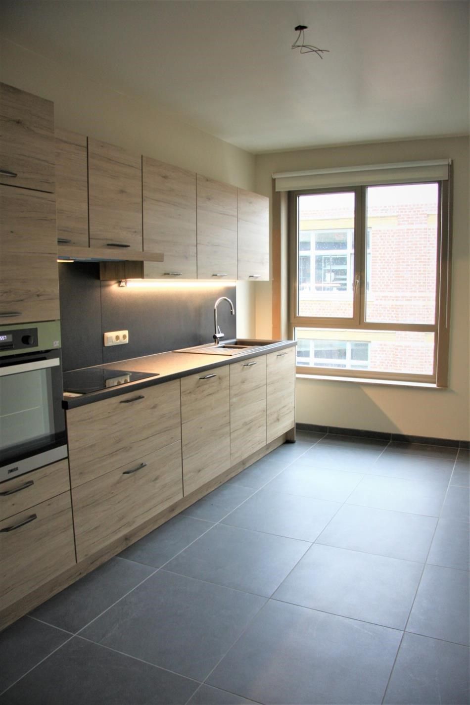 Stijlvol appartement op de 2e verdieping met 3 slaapkamers in het centrum van Zottegem foto 8