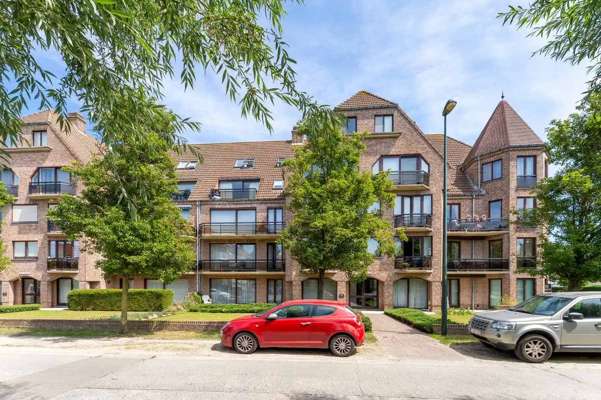 Zonnig appartement met 3 slaapkamers nabij het centrum foto {{pictureIndex}}