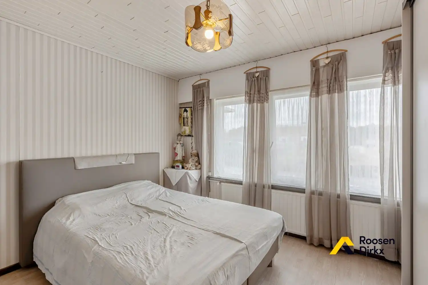 Perfect onderhouden gelijkvloerse woning op een perceel van bijna 12a in het groene hart van Limburg foto 13