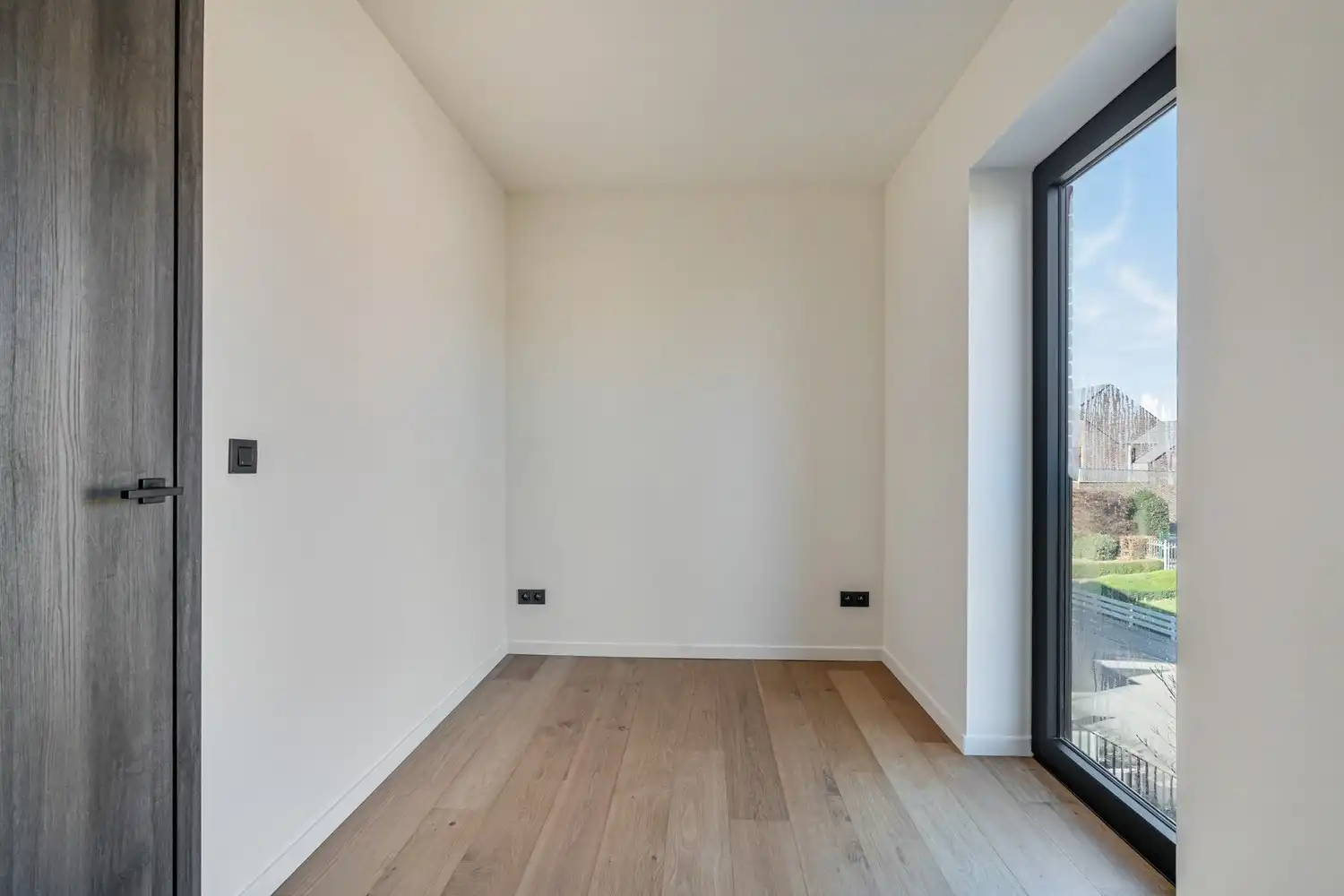 Instapklare nieuwbouw rijwoning met 3 slaapkamers en zonnig terras in het centrum van Borgloon foto 14