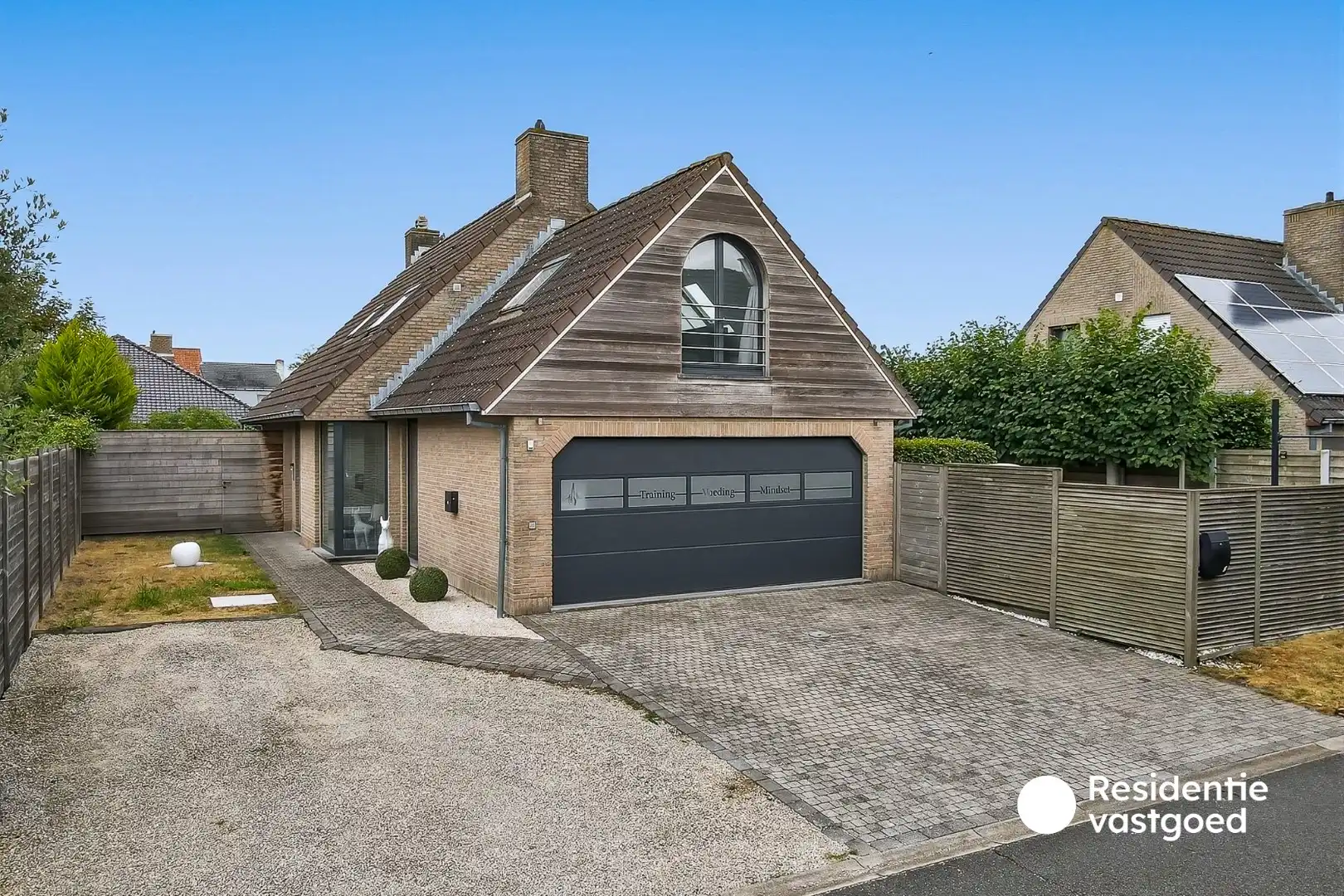 Rustig gelegen villa met verwarmd zwembad en ruime tuin foto 3