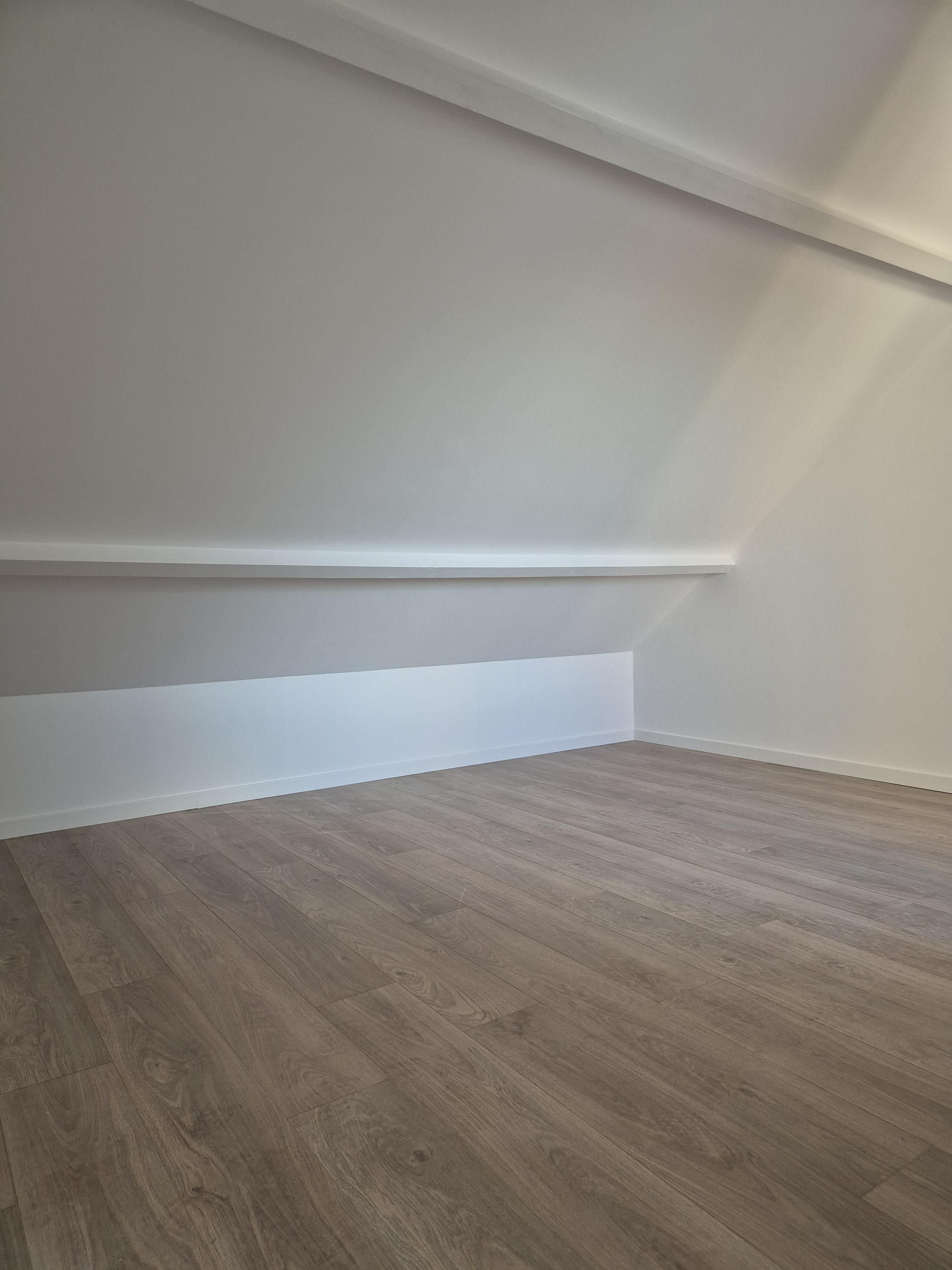 Leuke gerenoveerde woning met 4 slaapkamers en tuin foto 18