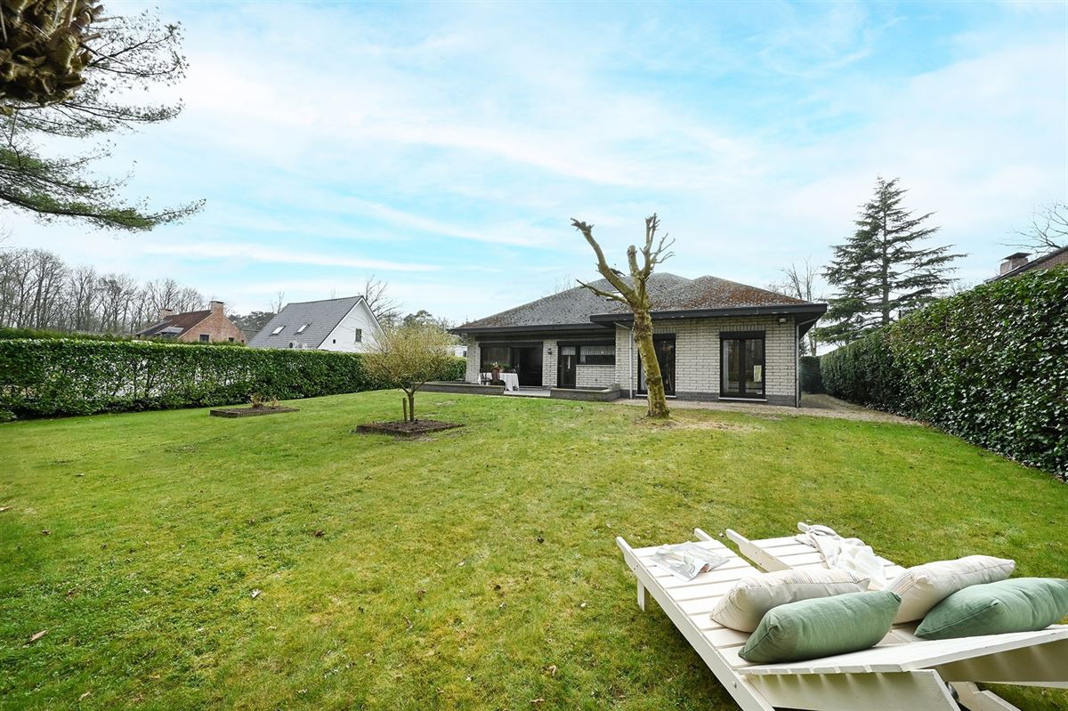 Te moderniseren woning op ruim en zonnig perceel in Halle-Zoersel

 foto 2