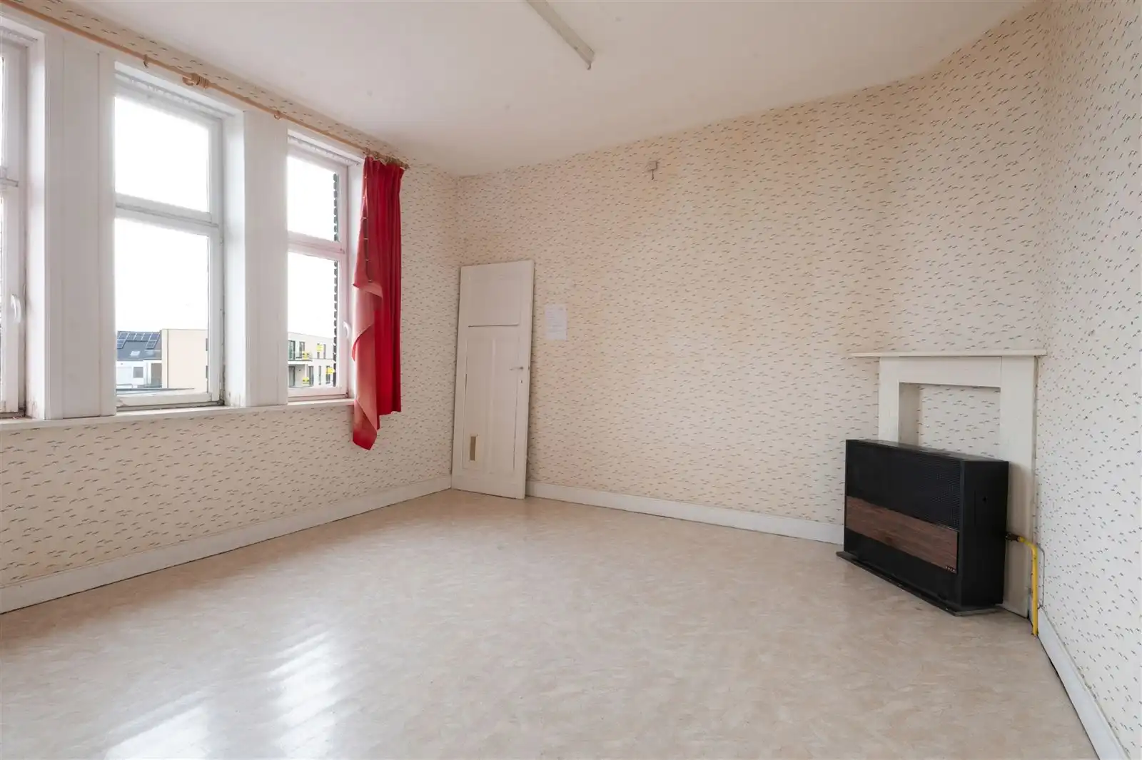 Charmante te renoveren woning in Zottegem foto 9