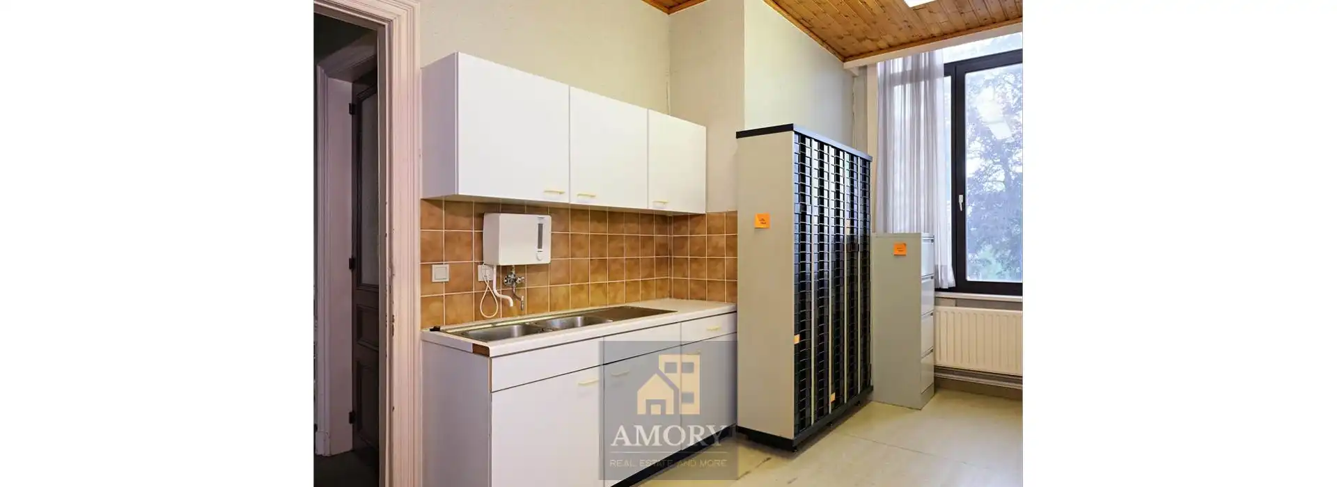 Historische notariswoning in het centrum van Eeklo foto 4