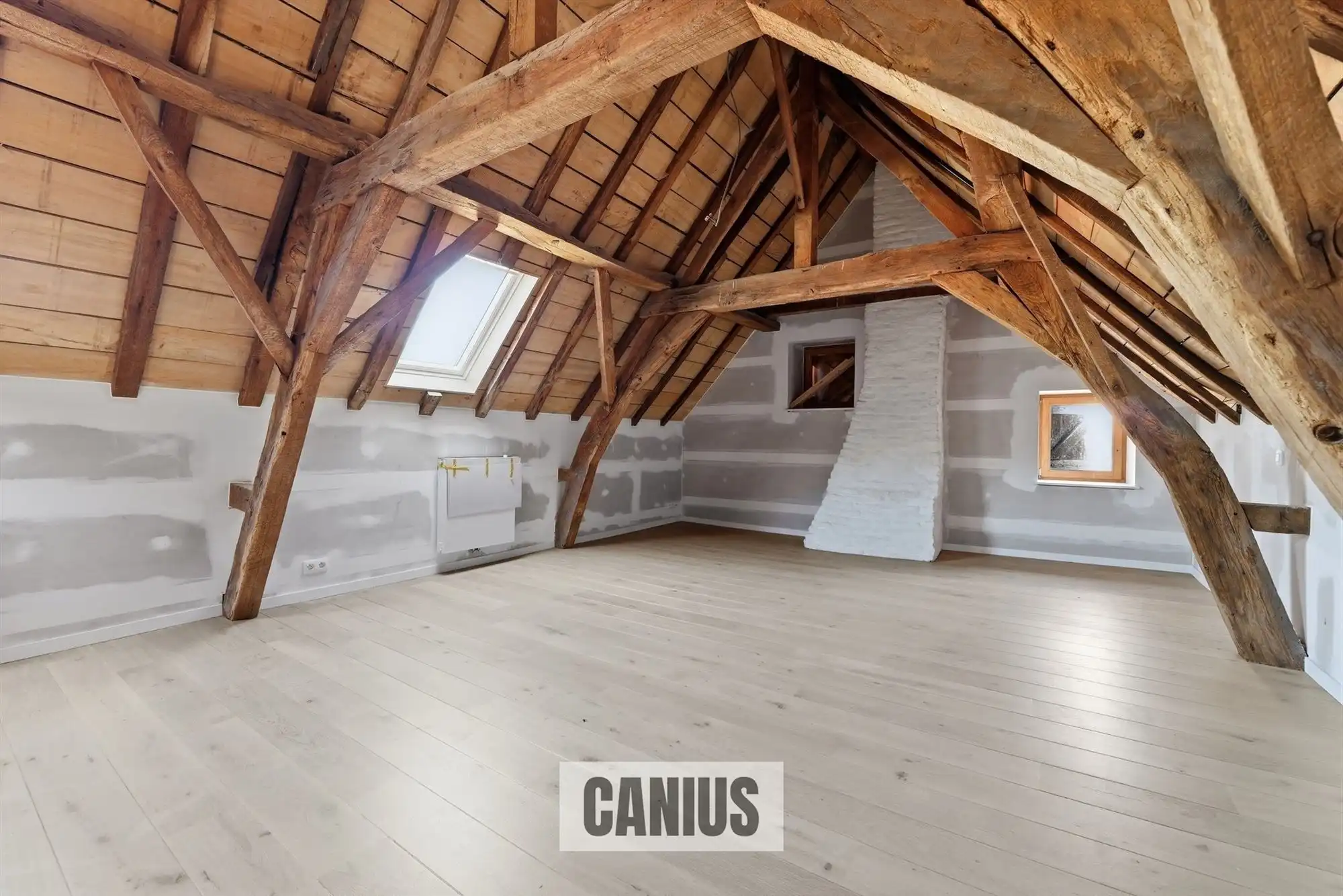 STATIGE WONING MET 3 SLKS EN TERRAS  foto 29