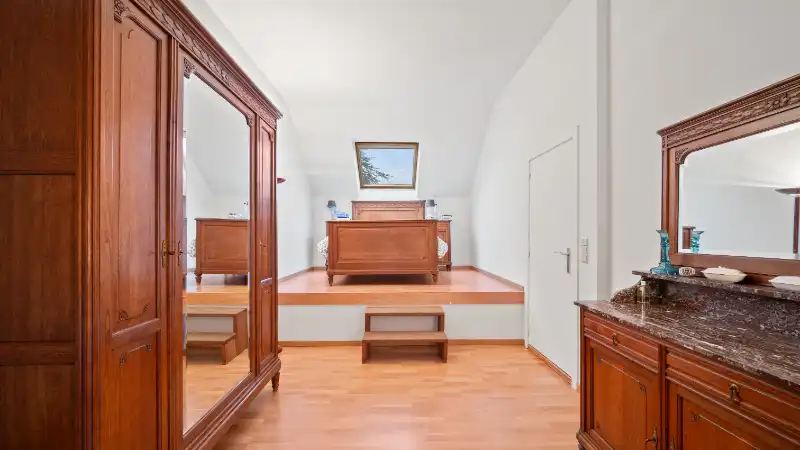 Ruime woning van 256m² op 10 are 32 ca foto 19