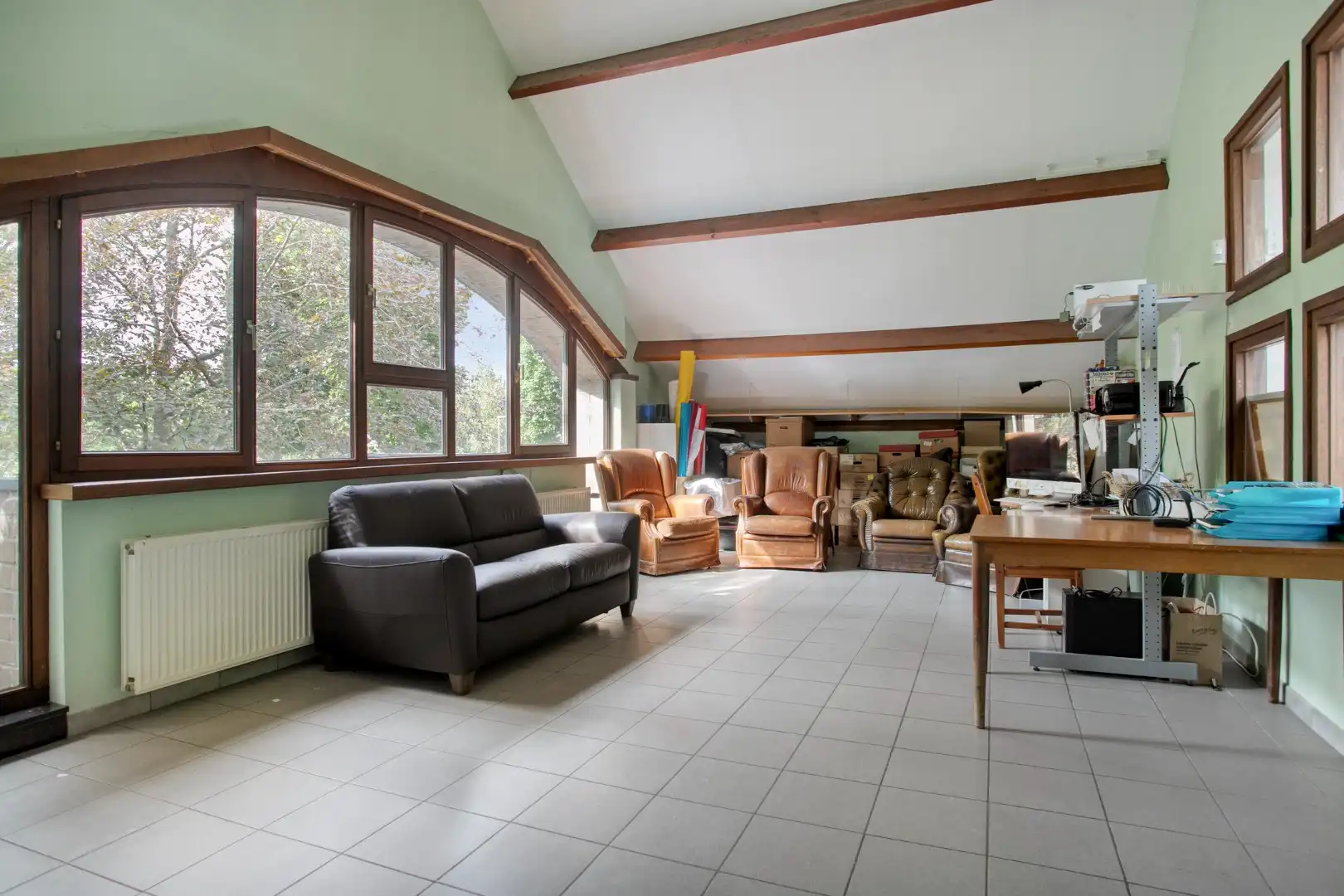 Rustig gelegen multifunctionele architecturale parel met prachtige tuin foto 18