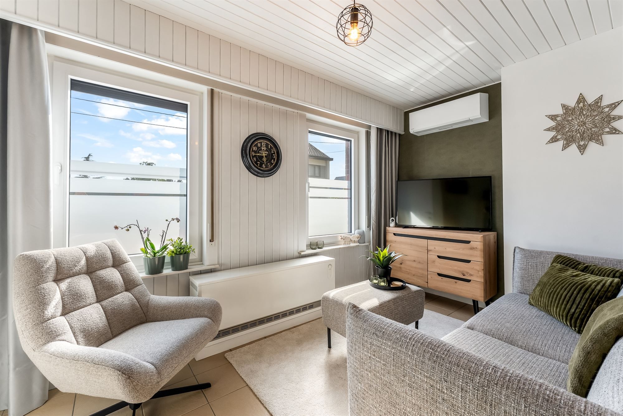 GOED GELEGEN OPBRENGSTEIGENDOM MET 2 APPARTEMENTEN foto 3