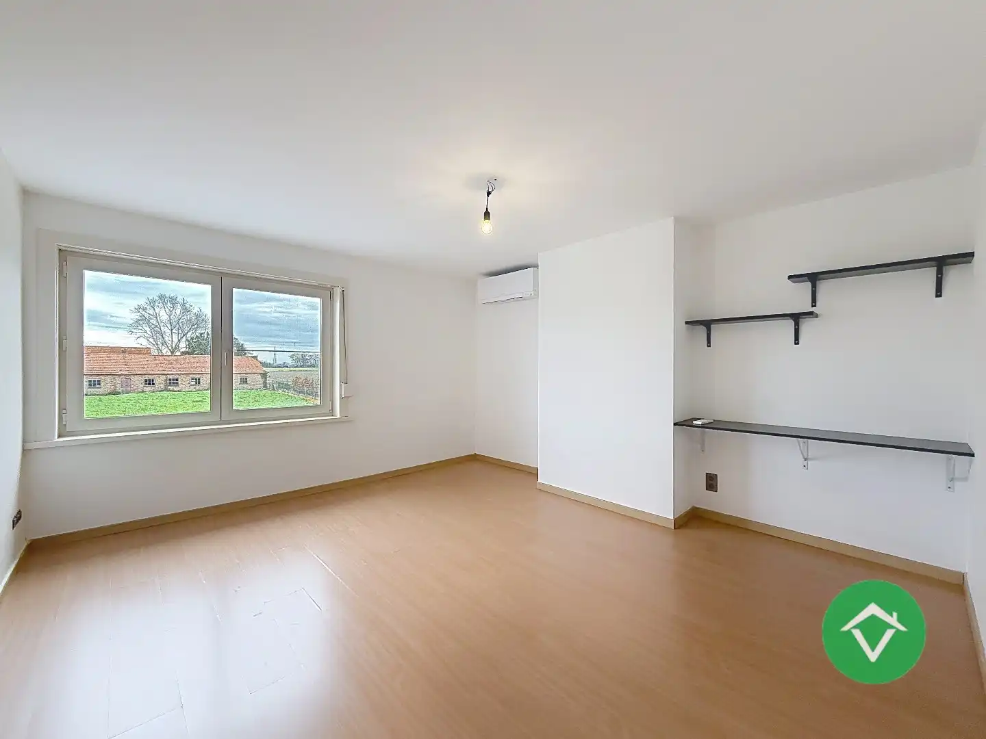Instapklare woning met 3 slaapkamers en garage te Koekelare  foto 23