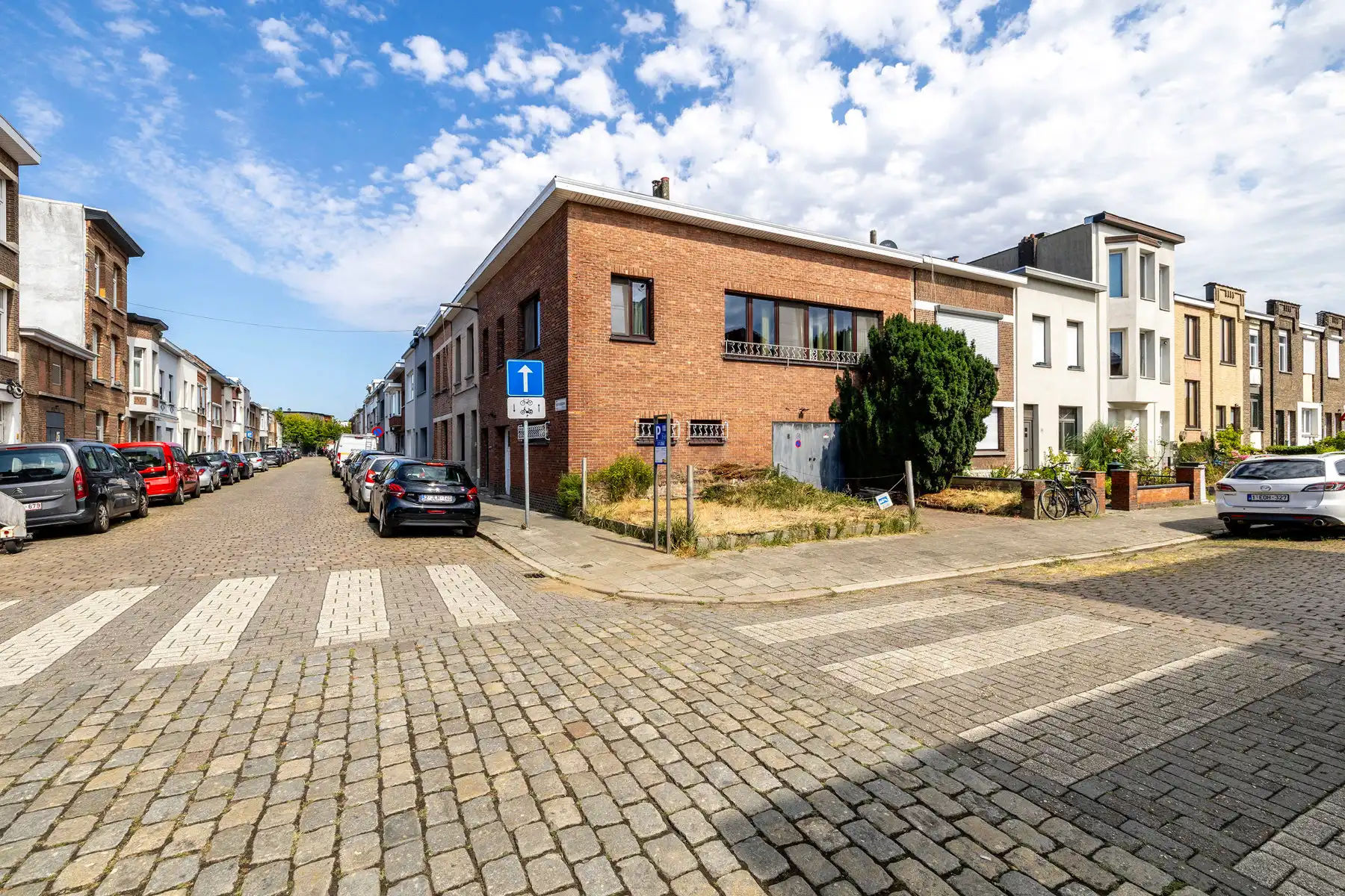 Te renoveren appartement met ruim magazijn/garage foto 22