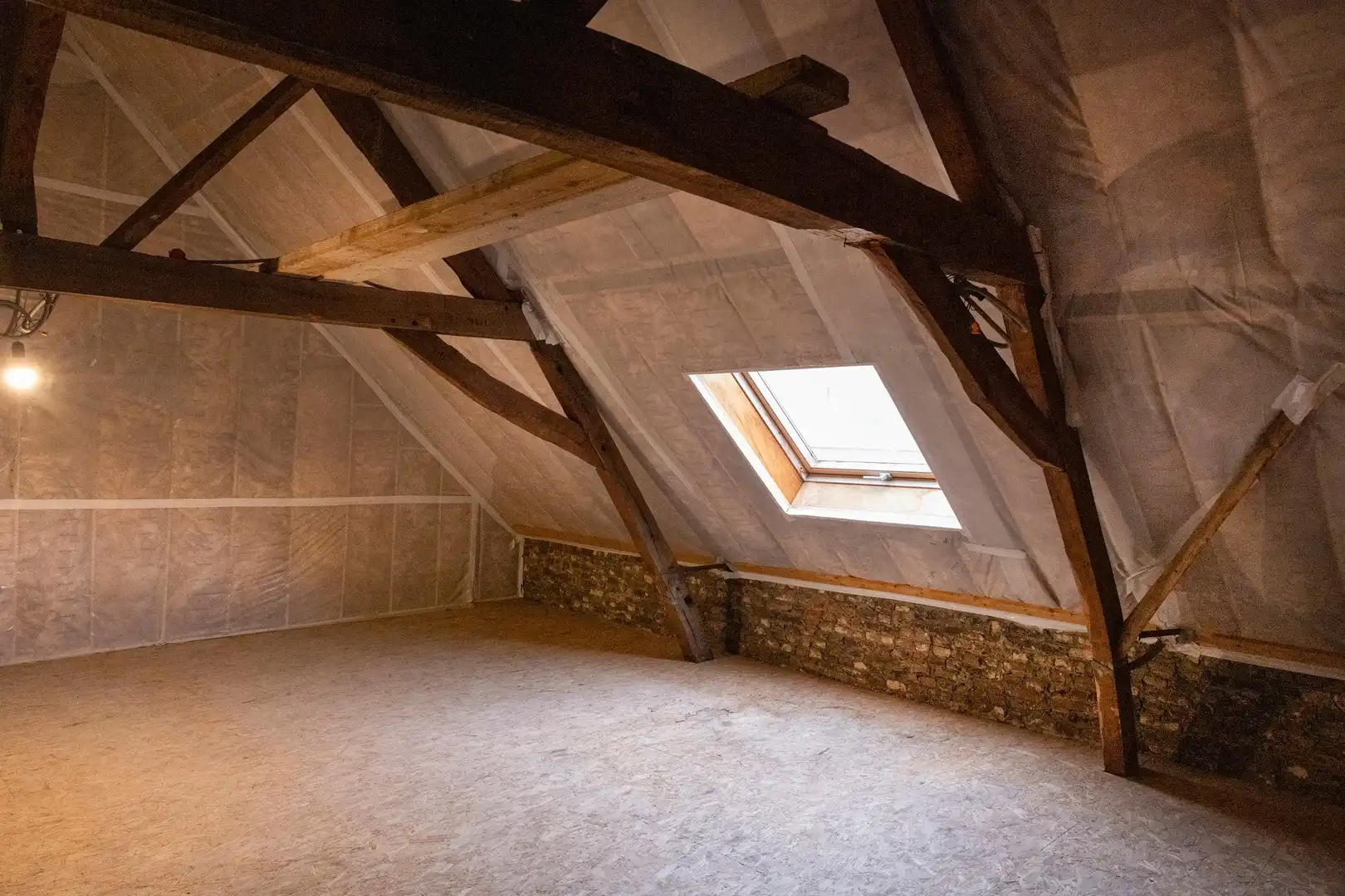 Woning met grote garage en mogelijk kantoor of praktijk. foto 16