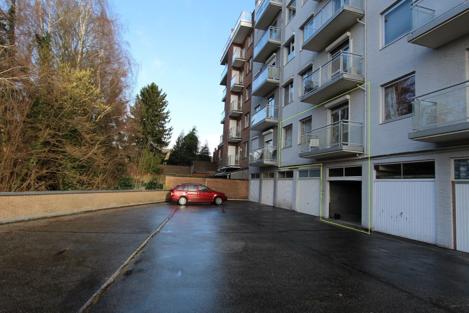 RUIM APPARTEMENT MET 3 SLAAPKAMERS EN GARAGE foto 18