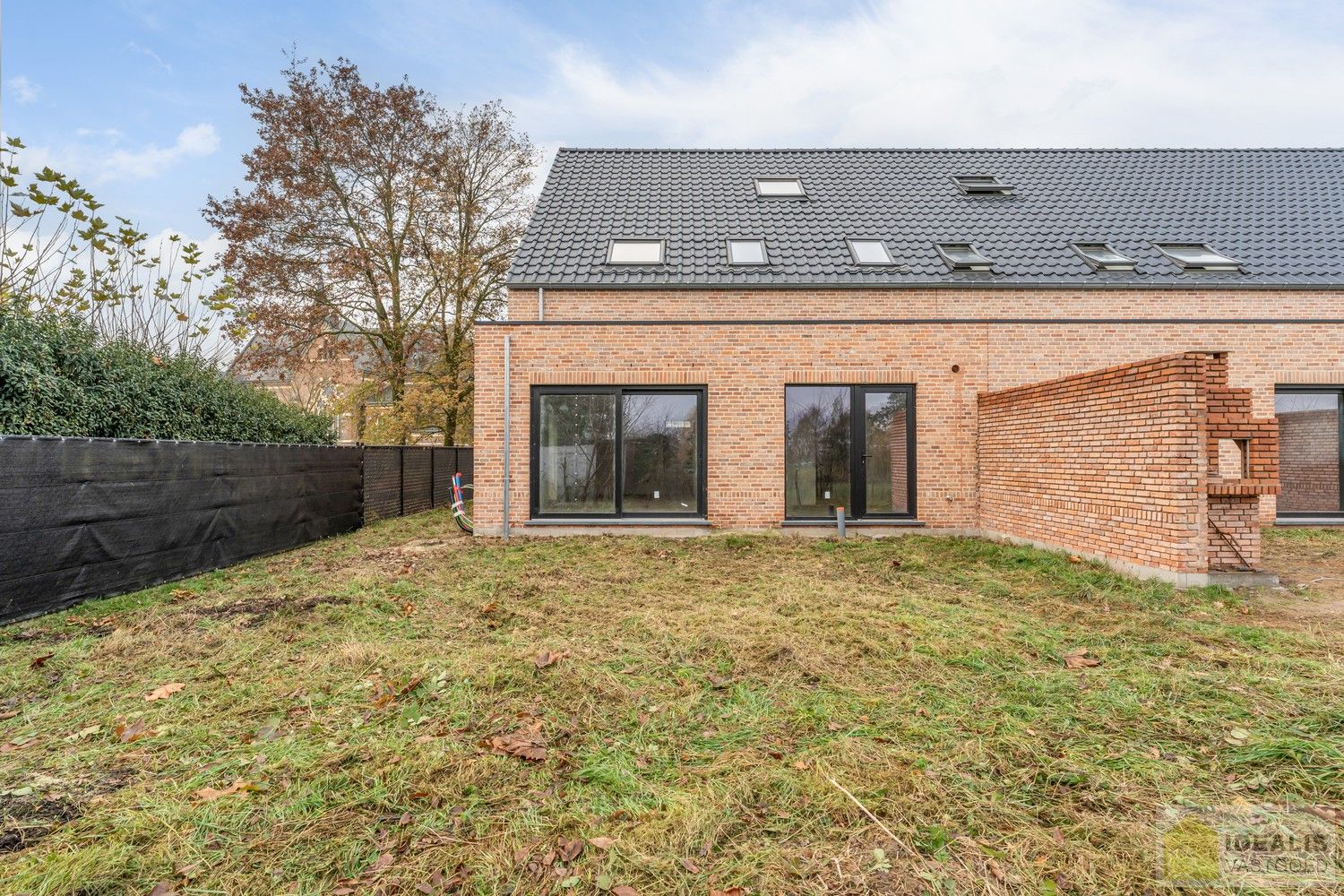 PRACHTIGE NIEUWBOUWWONING (GRONDAANDEEL €116.000,00 + 12% REGISTRATIERECHTEN EN CONSTRUCTIE € 277.000,00 + 21% BTW) MET EEN HEERLIJK LICHTRIJKE WOONKAMER MET OPEN KEUKEN MET AANSLUITEND BERGPLAATS, BUREEL, INPANDIGE GARAGE, 3 SLAAPKAMERS, EEN RUIME BADKAMER VOORZIEN VAN ALLE COMFORT! EEN HEERLIJK RUIM HUIS MET INPANDIGE GARAGE, EEN LEUKE TUIN, OP EEN GEGEERDE LOCATIE NABIJ HET CENTRUM VAN REPPEL! foto 20