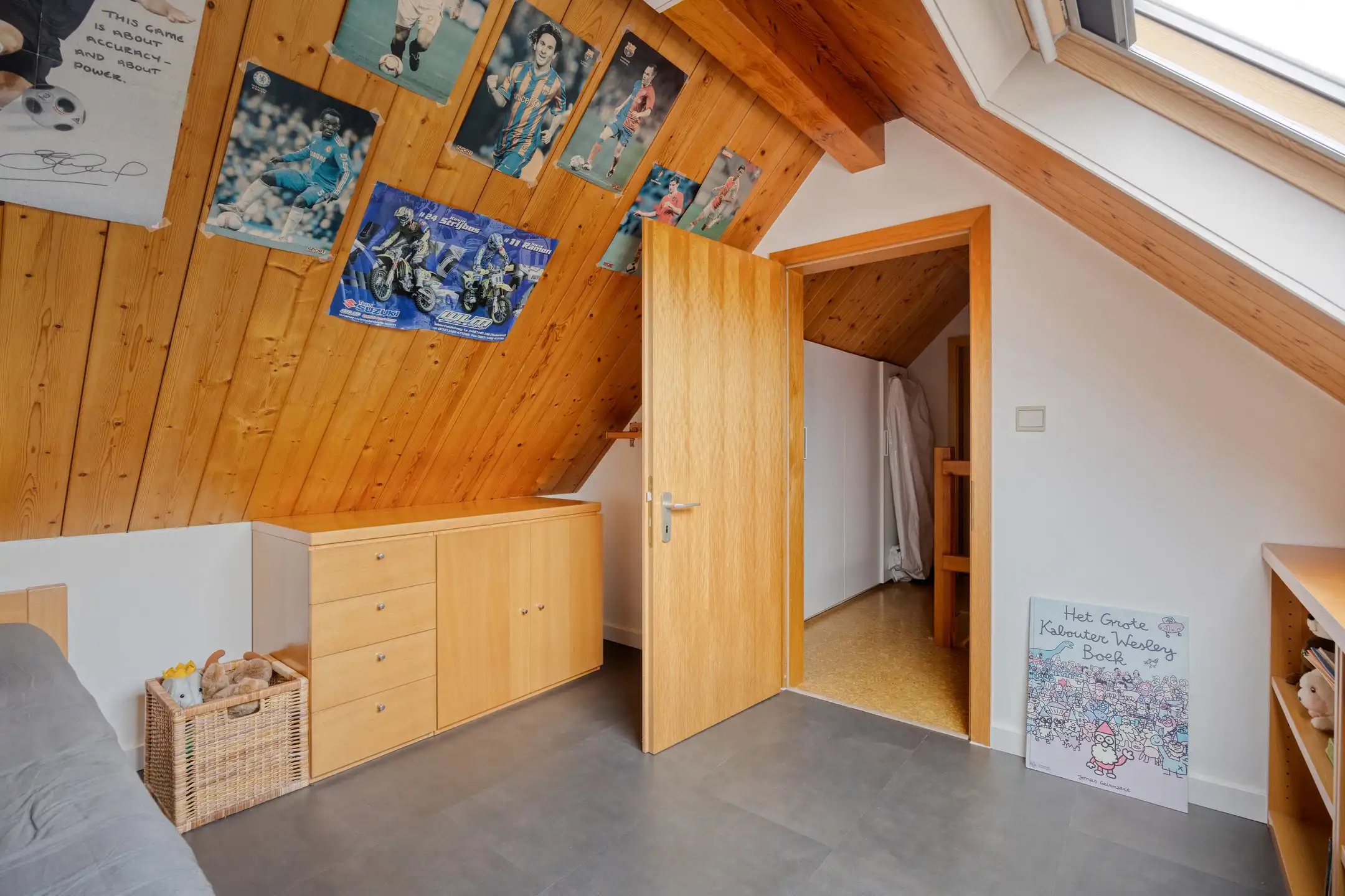 Energiezuinige woning met 5 slaapkamers & tuin op toplocatie foto 17