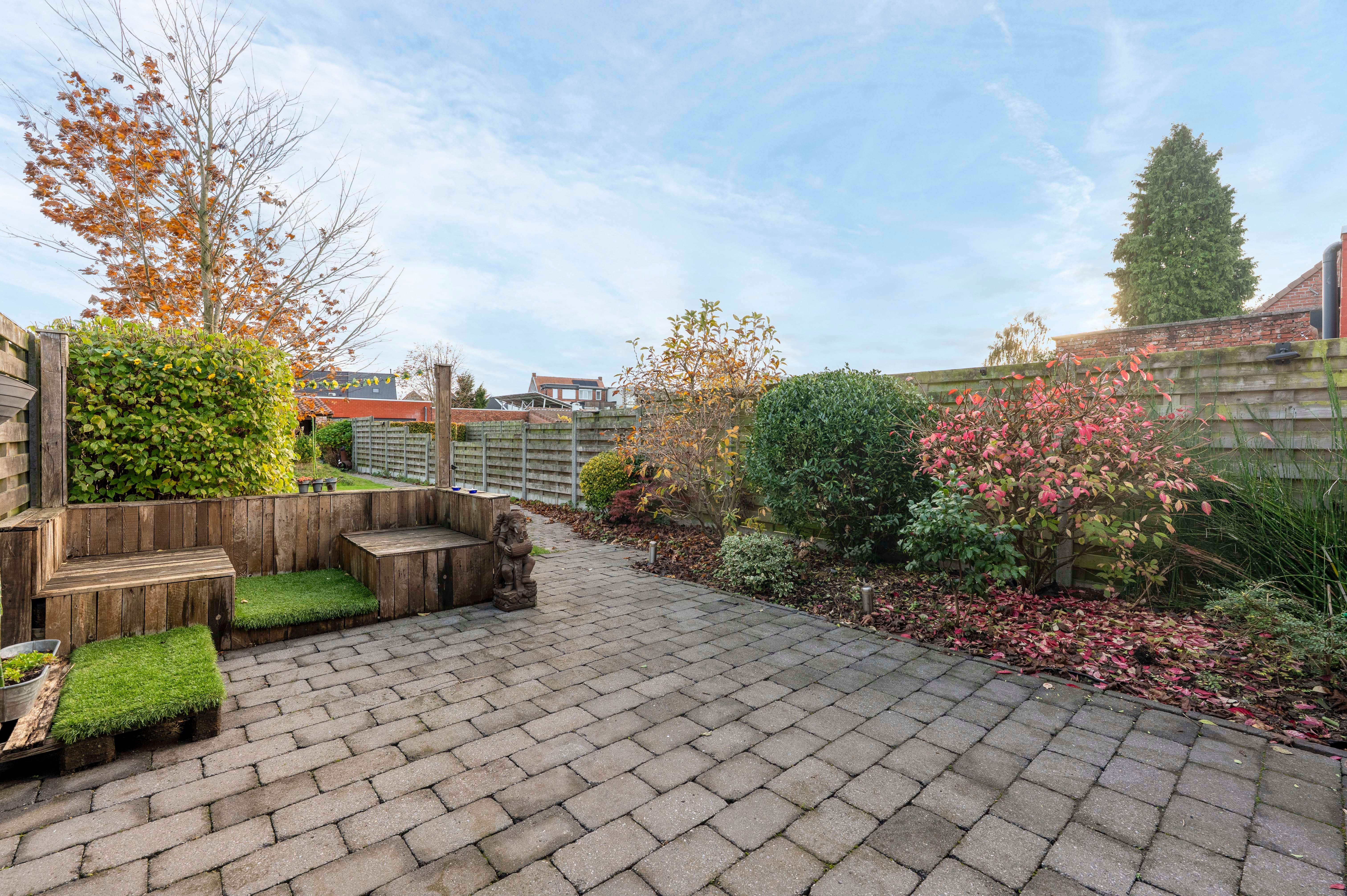 Verrassende woning met leuke tuin en grote garage nabij centrum Kapellen! foto 19