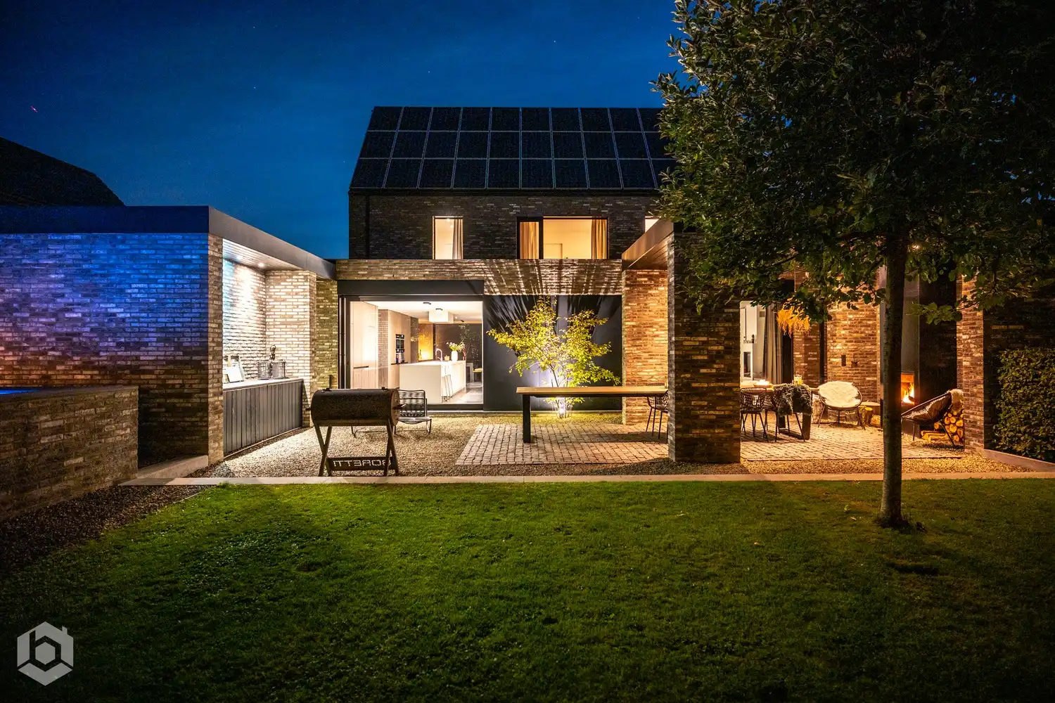 Energiezuinige villa met zwembad, wellness en praktijkruimte op een perceel van 998 m² te Putte foto 3