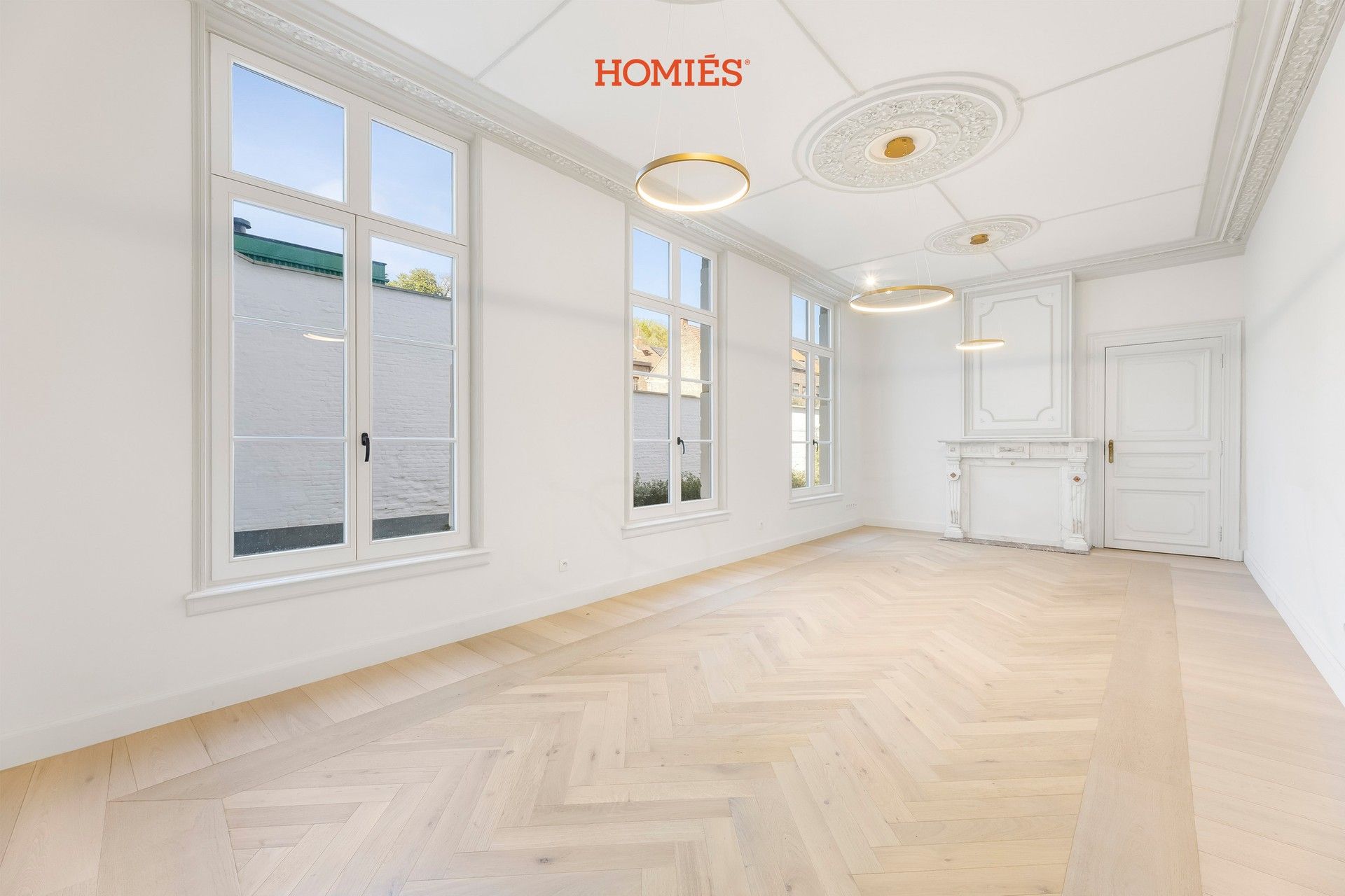 High-end gelijkvloers appartement met tuin, in historisch pand foto {{pictureIndex}}