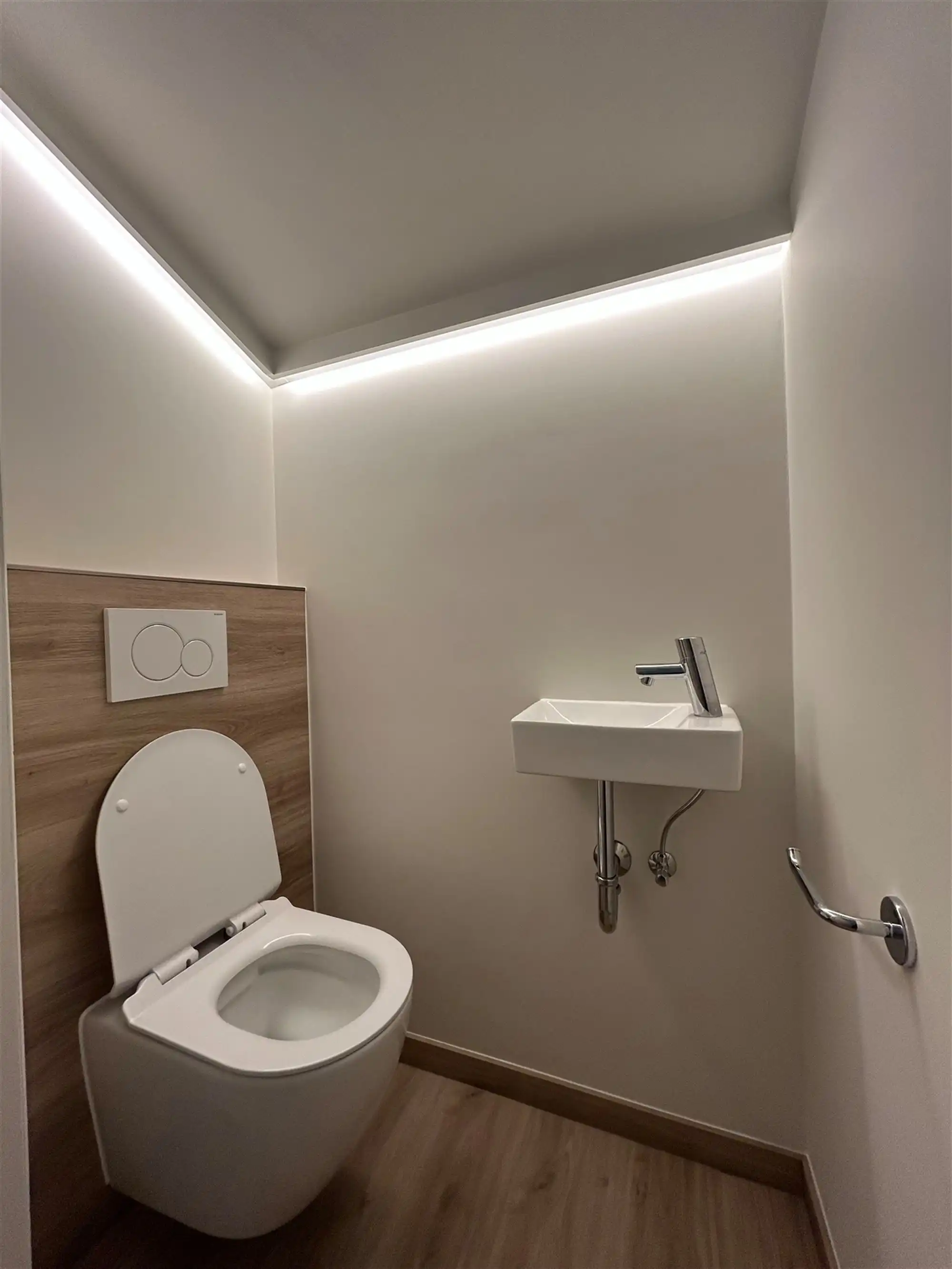 Volledig gerenoveerd appartement foto 6