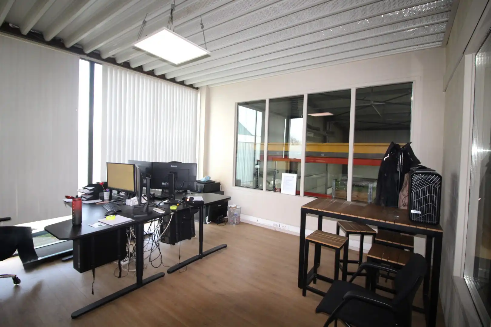  te huur Maldegem | ruime werkplaats of opslagruimte met rolbruggen 600+200m² foto 15